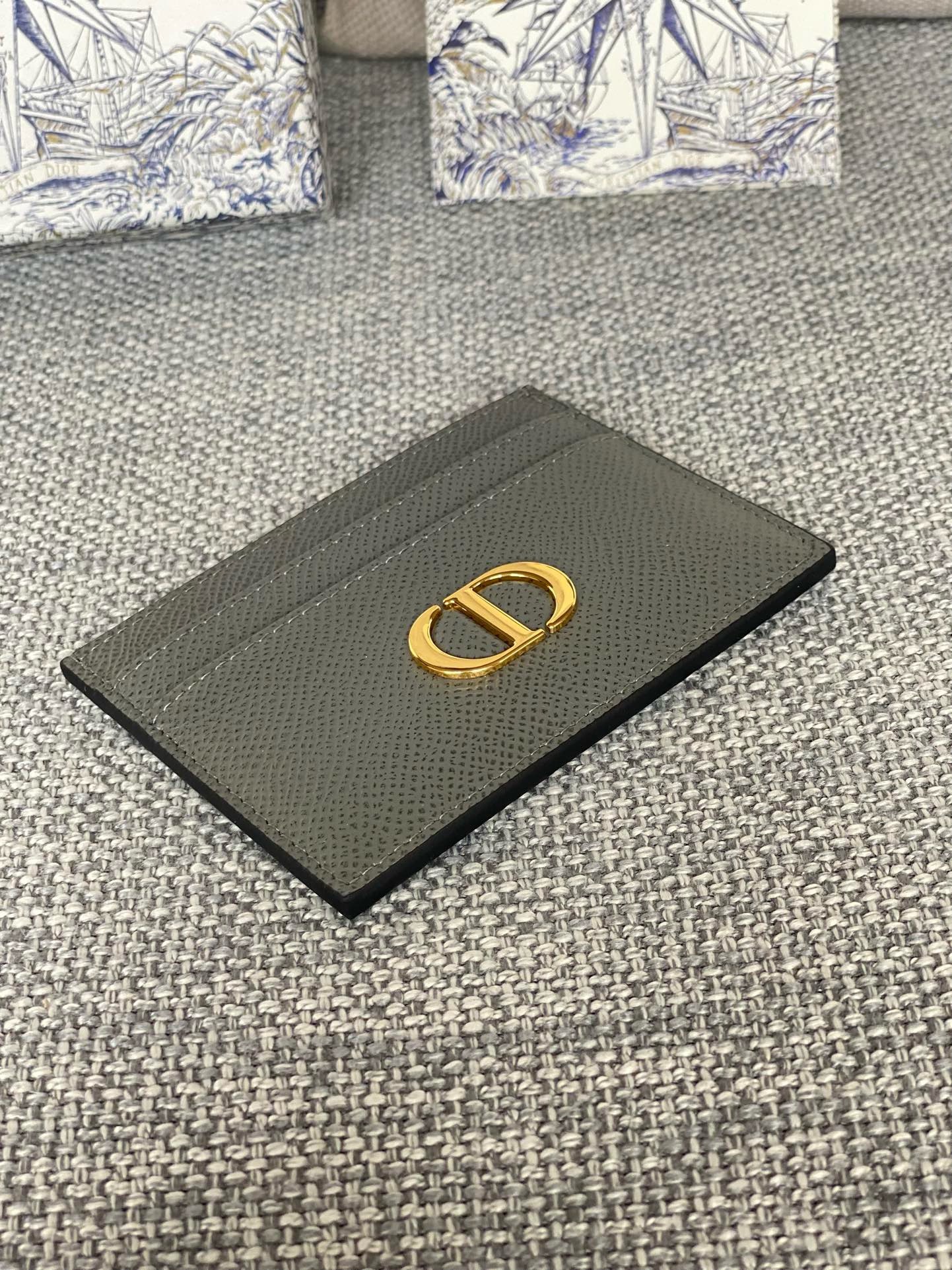Bagsaaa D10r 30 Montaigne Five-Slot Card Holder Grey Grained Calfskin