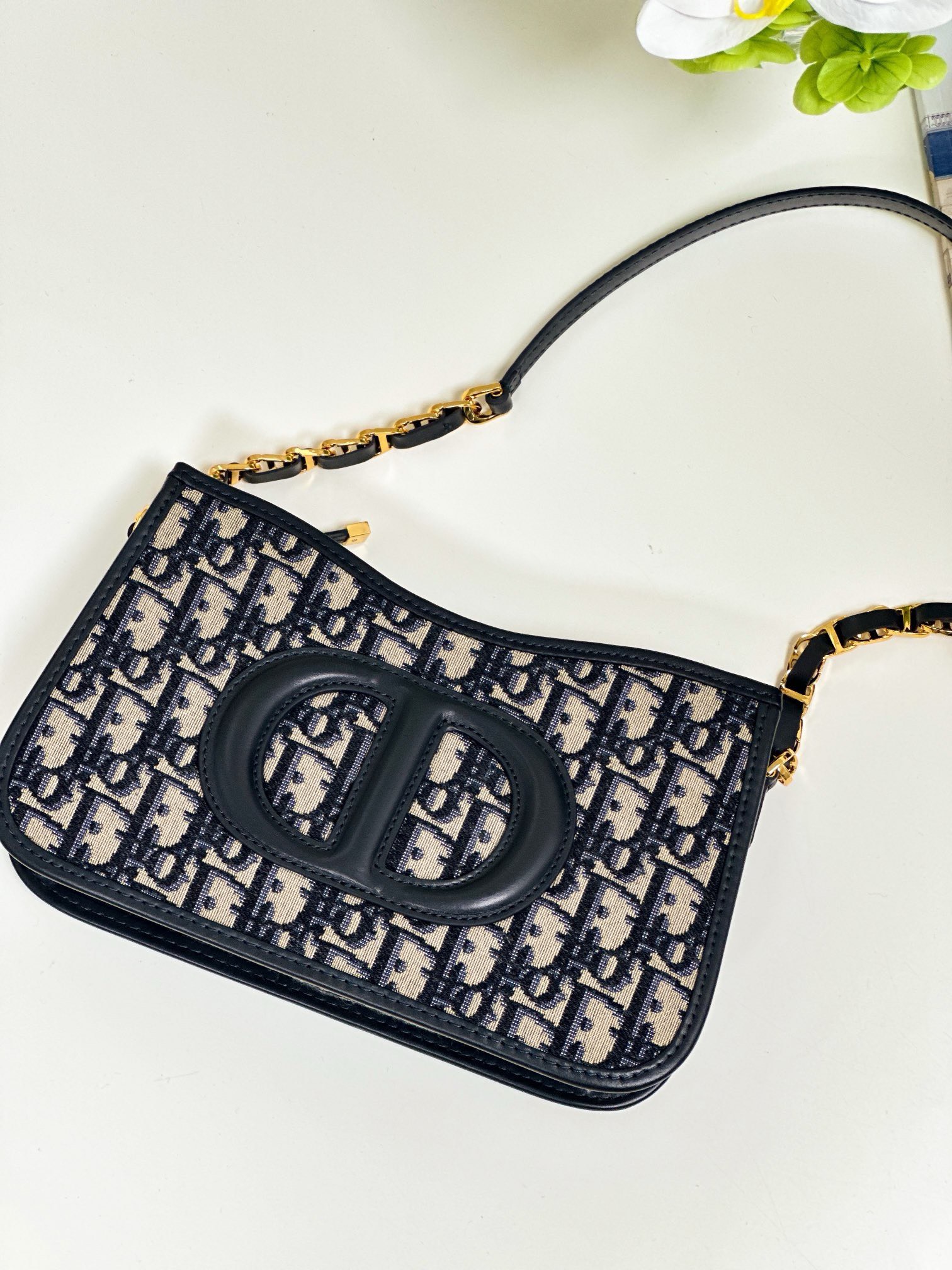 Bagsaaa D10r CD Signature Hobo Mini Bag - 23x5x15cm