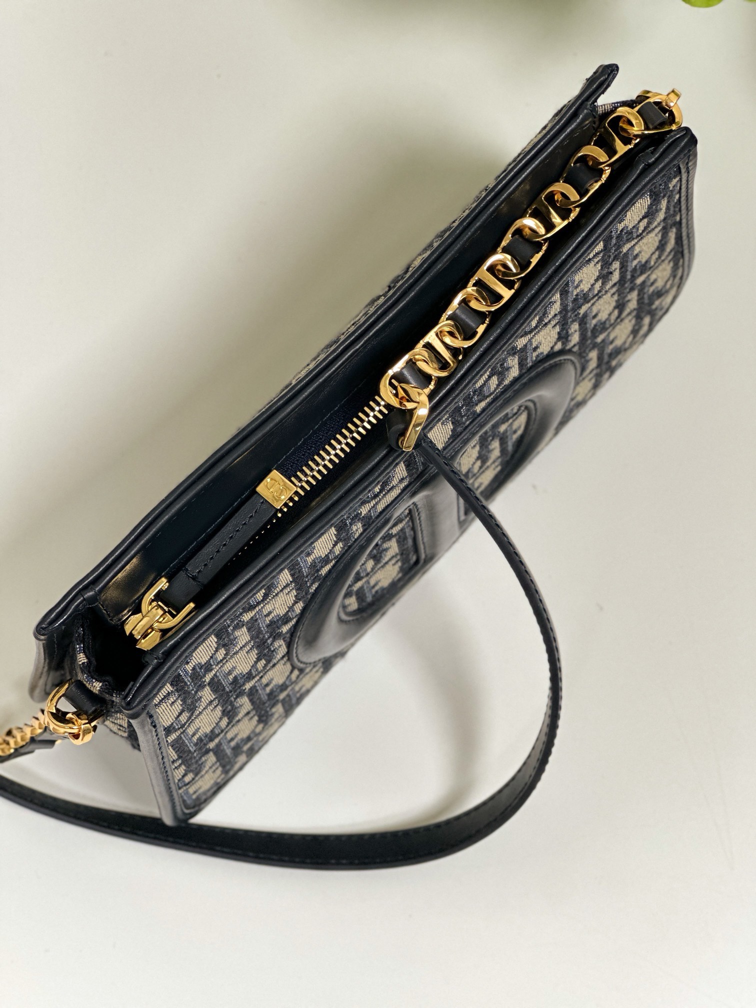 Bagsaaa D10r CD Signature Hobo Mini Bag - 23x5x15cm