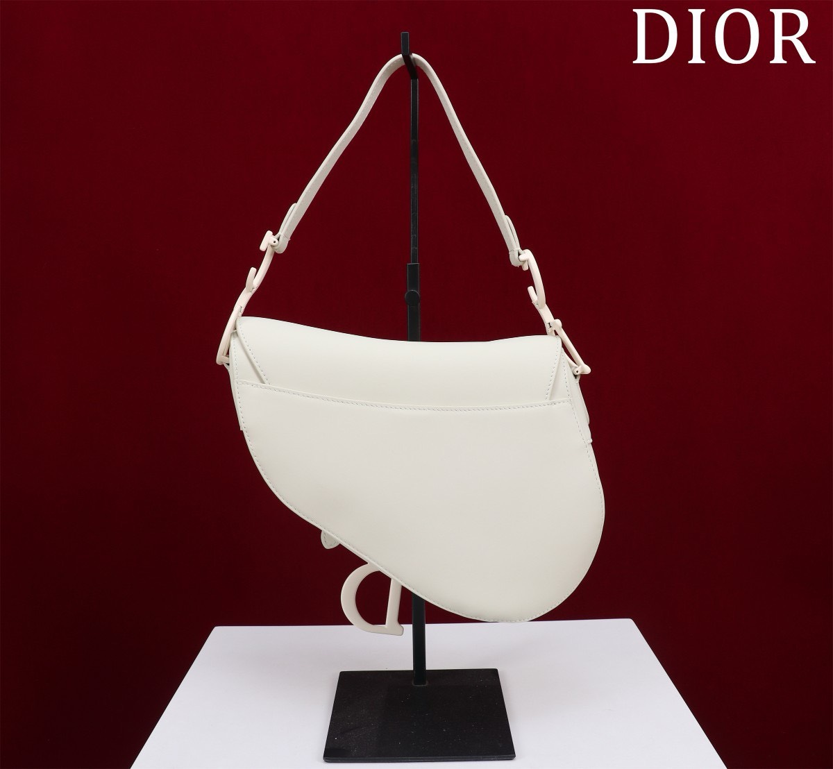 Bagsaaa D10r Saddle Medium All White With Strap - 25.5x20x6.5cm