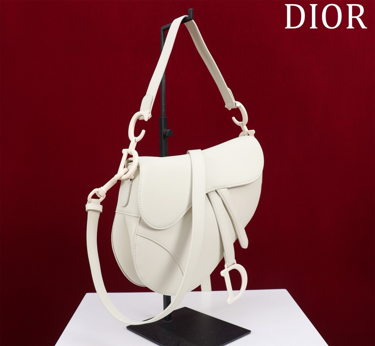 Bagsaaa D10r Saddle Medium All White With Strap - 25.5x20x6.5cm