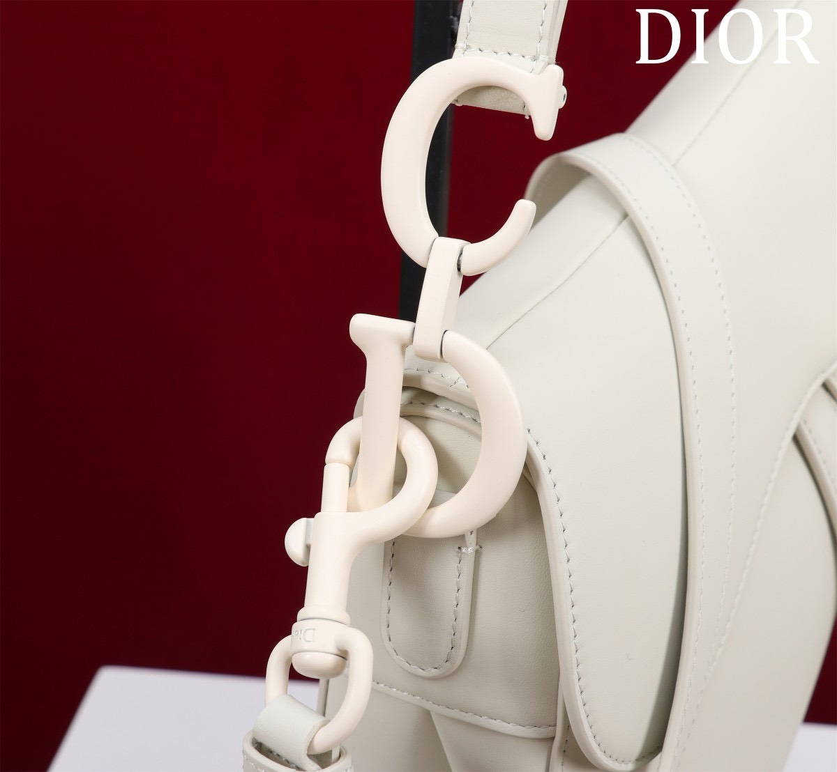 Bagsaaa D10r Saddle Medium All White With Strap - 25.5x20x6.5cm