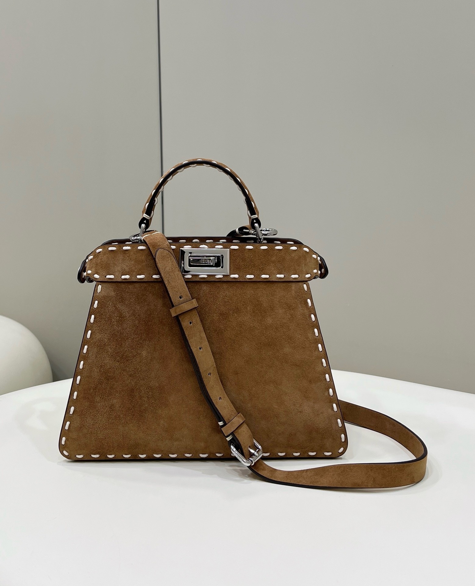 Bagsaaa F**di Peekaboo Selleria Peekaboo Brown Bag - 27x11x20cm