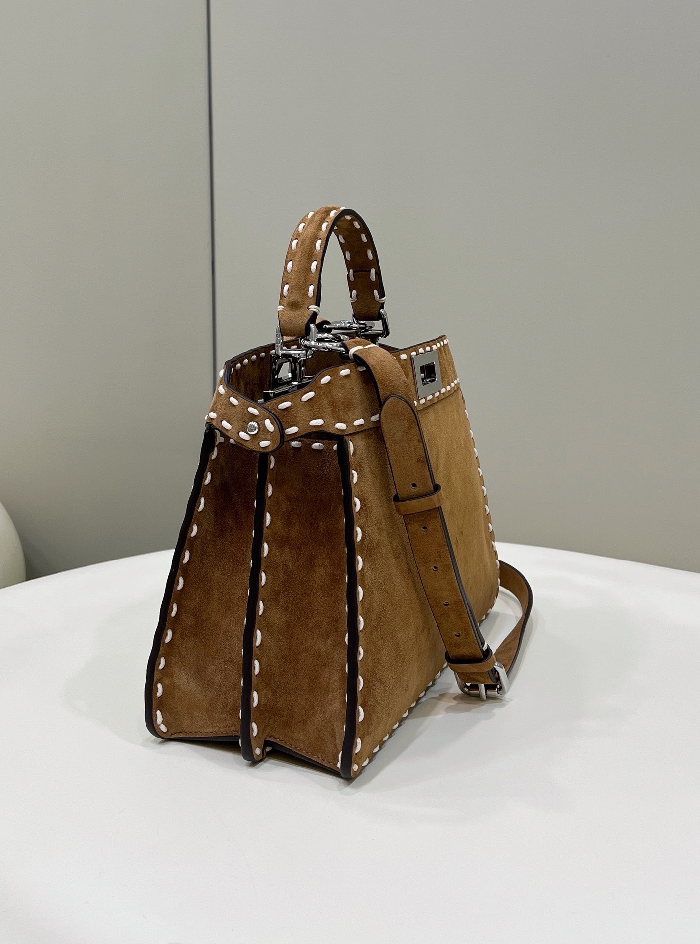Bagsaaa F**di Peekaboo Selleria Peekaboo Brown Bag - 27x11x20cm