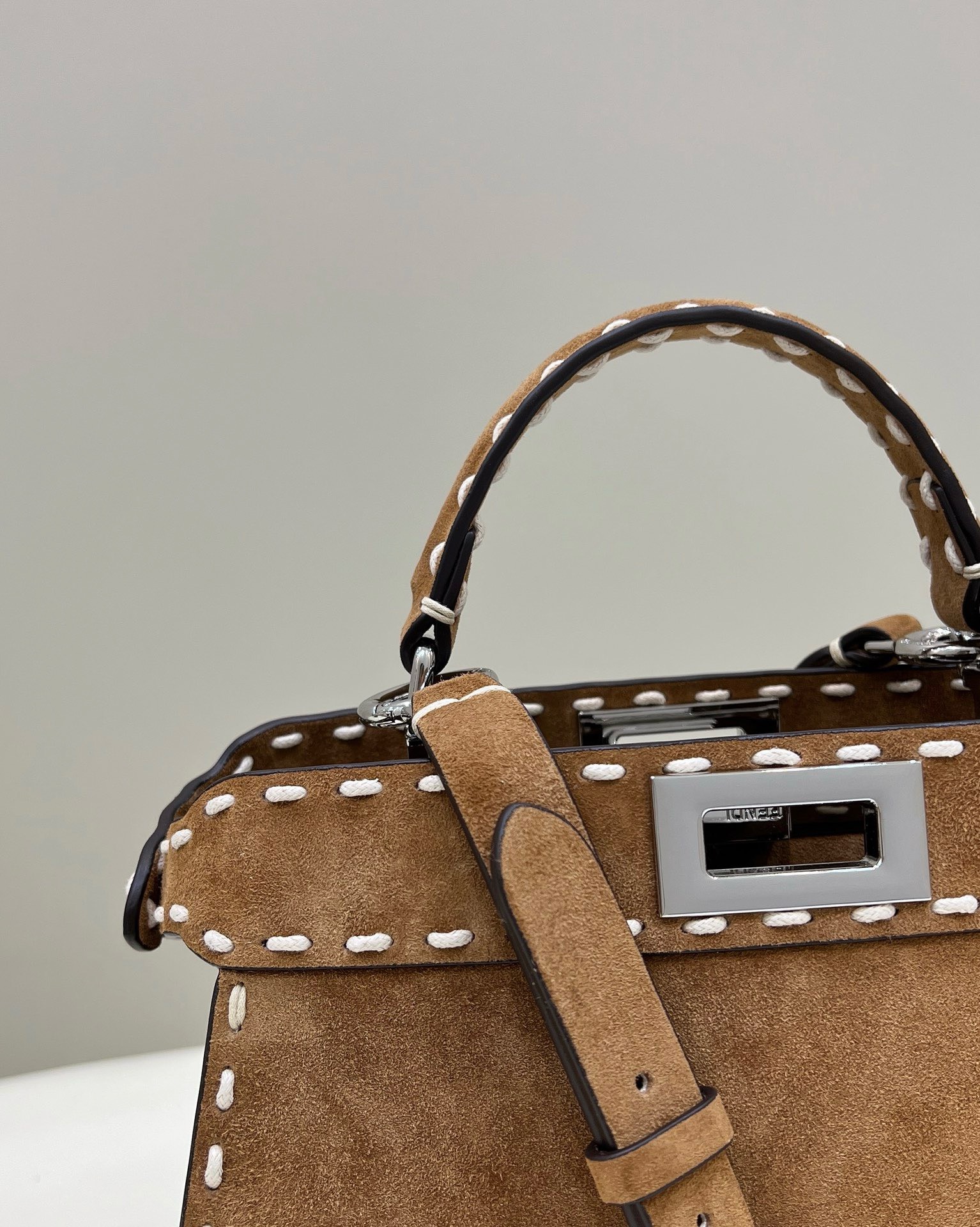 Bagsaaa F**di Peekaboo Selleria Peekaboo Brown Bag - 27x11x20cm