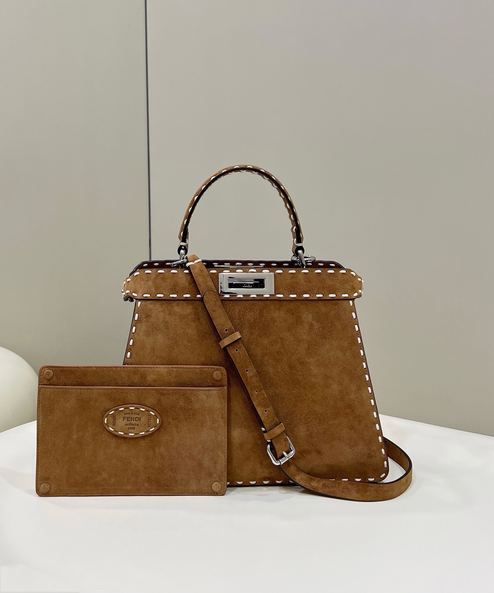 Bagsaaa F**di Peekaboo Selleria Peekaboo Brown Bag - 33x13.5x25cm