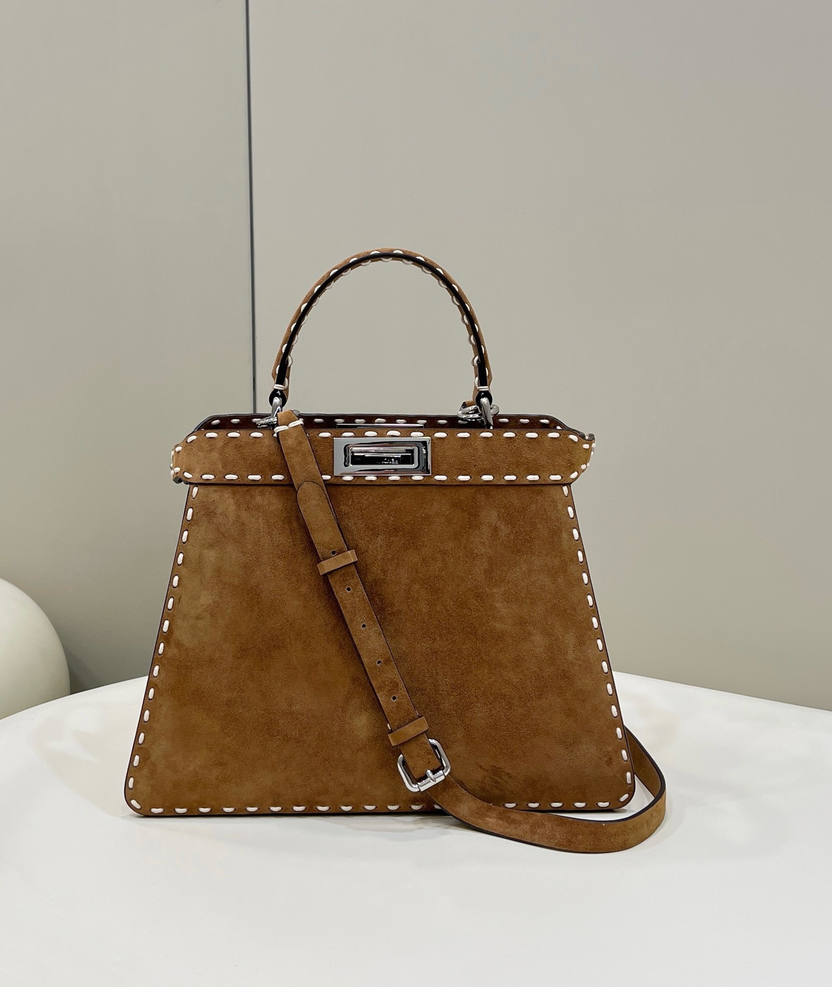Bagsaaa F**di Peekaboo Selleria Peekaboo Brown Bag - 33x13.5x25cm