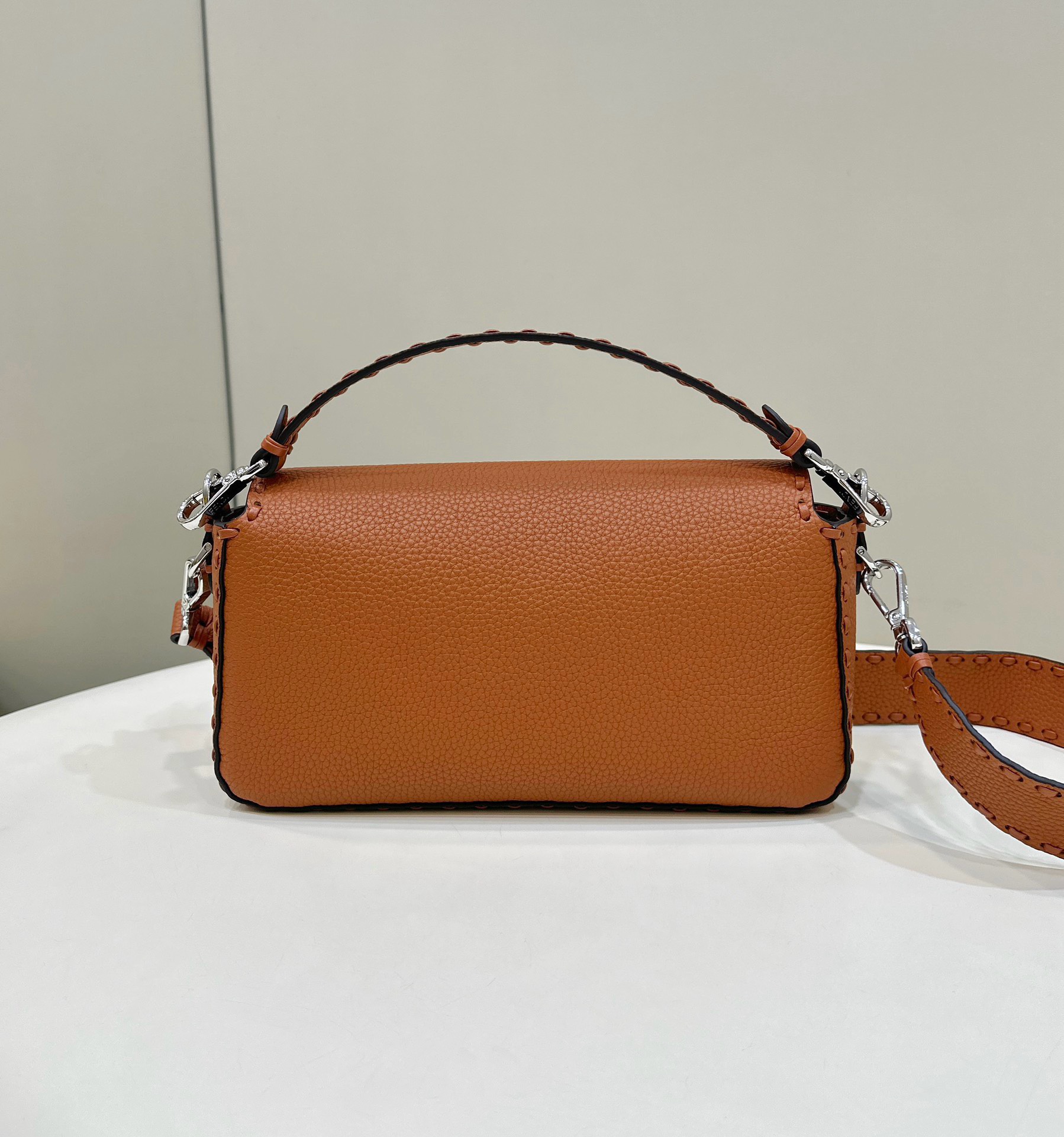 Bagsaaa F**di Baguette Brown Selleria bag with oversize topstitching - 28x6.5x15cm