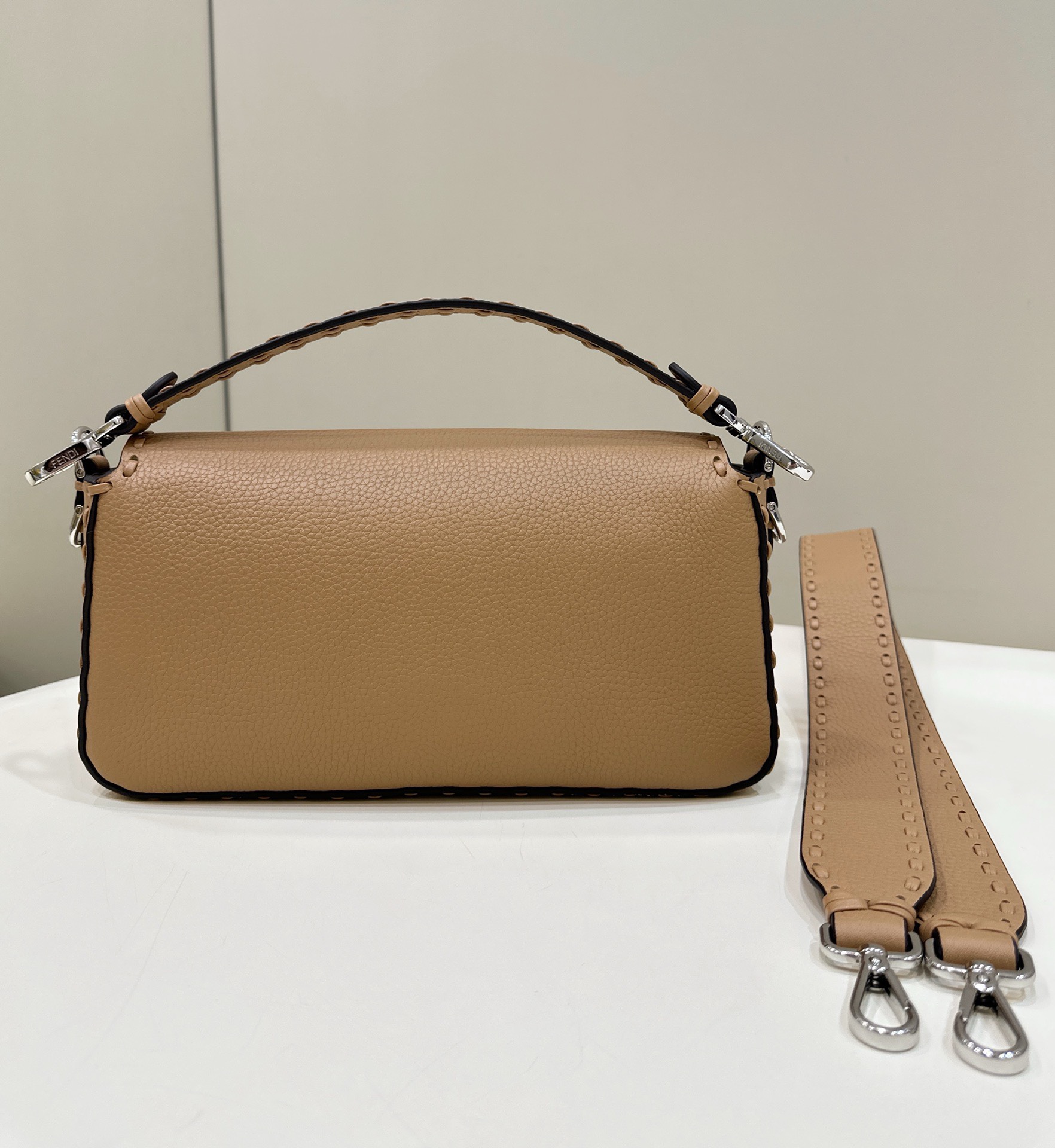 Bagsaaa F**di Baguette Beige Selleria bag with oversize topstitching - 28x6.5x15cm