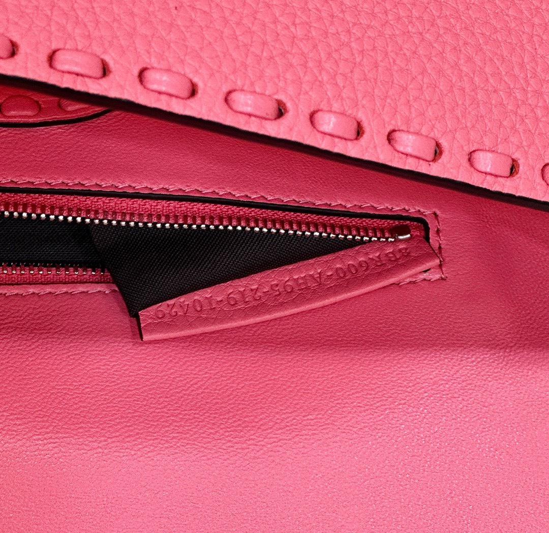 Bagsaaa F**di Baguette Pink Selleria bag with oversize topstitching - 28x6.5x15cm