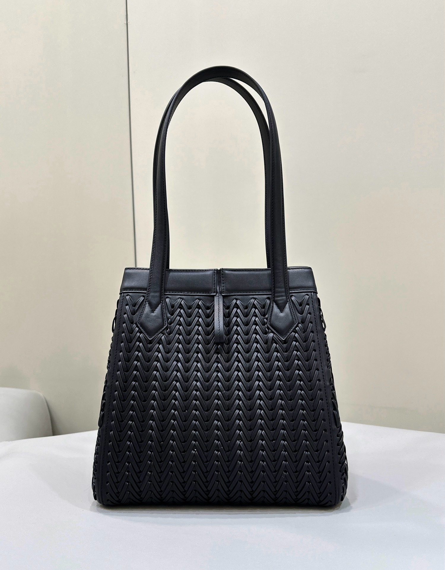 Bagsaaa F**di Origami Medium Black interlaced leather bag that can be transformed