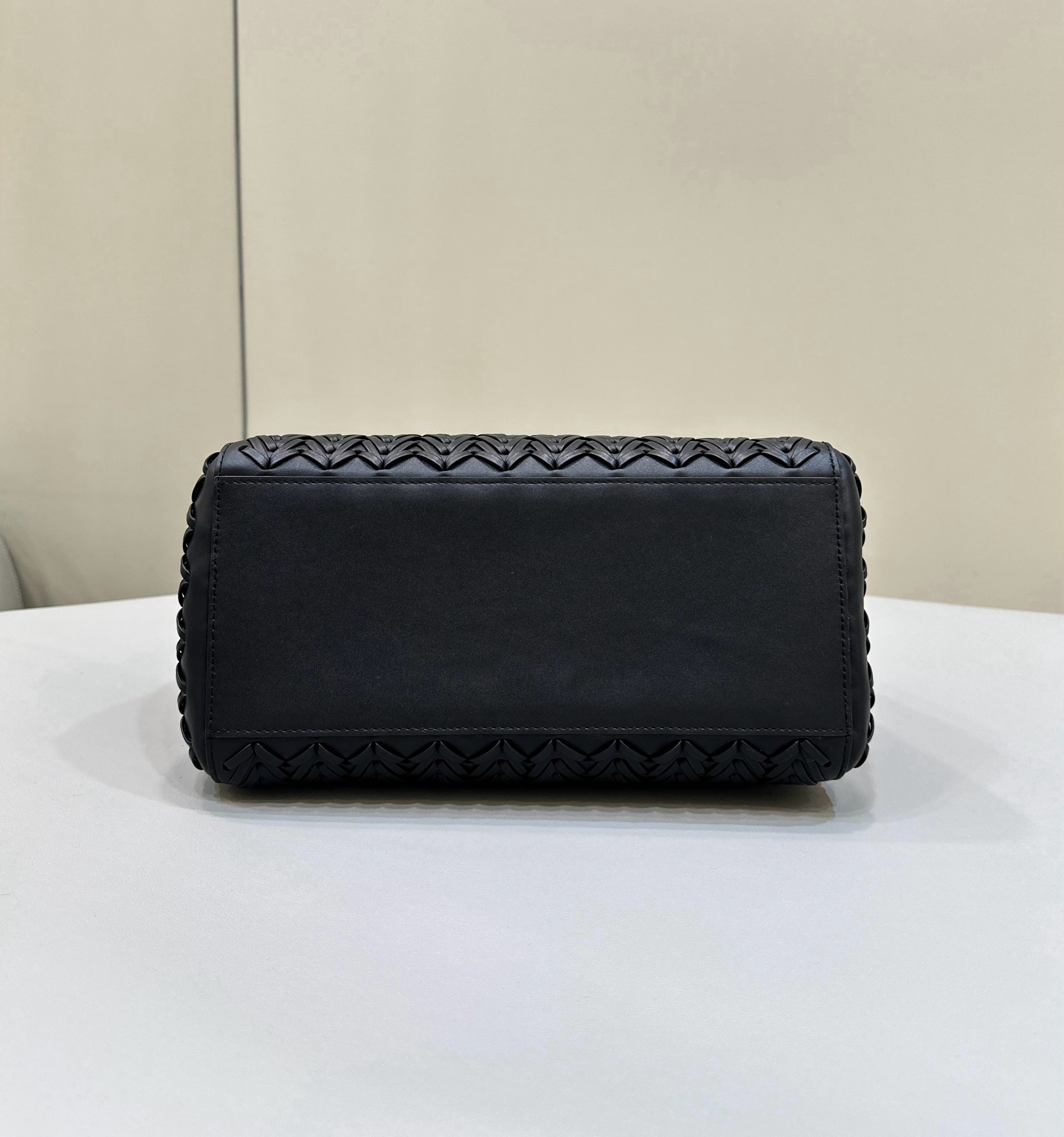 Bagsaaa F**di Origami Medium Black interlaced leather bag that can be transformed
