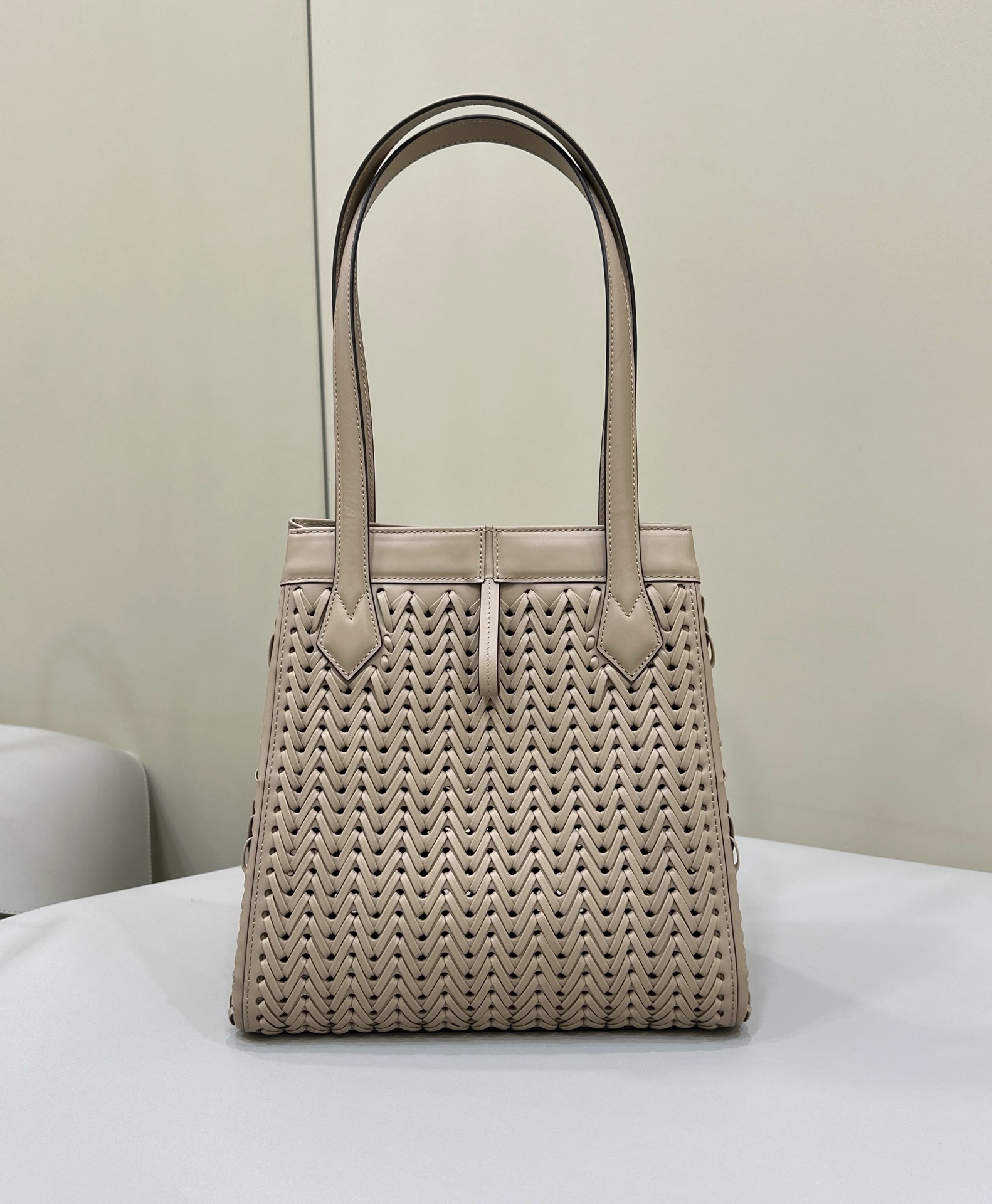 Bagsaaa F**di Origami Medium Beige interlaced leather bag that can be transformed