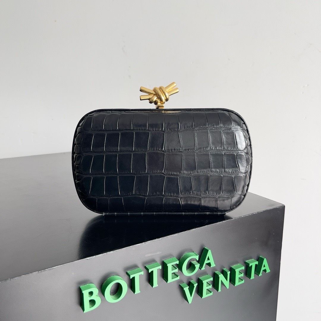 Bagsaa B0tt*ga Ven*ta Knot Crocodile Black - 20x12x5.5cm