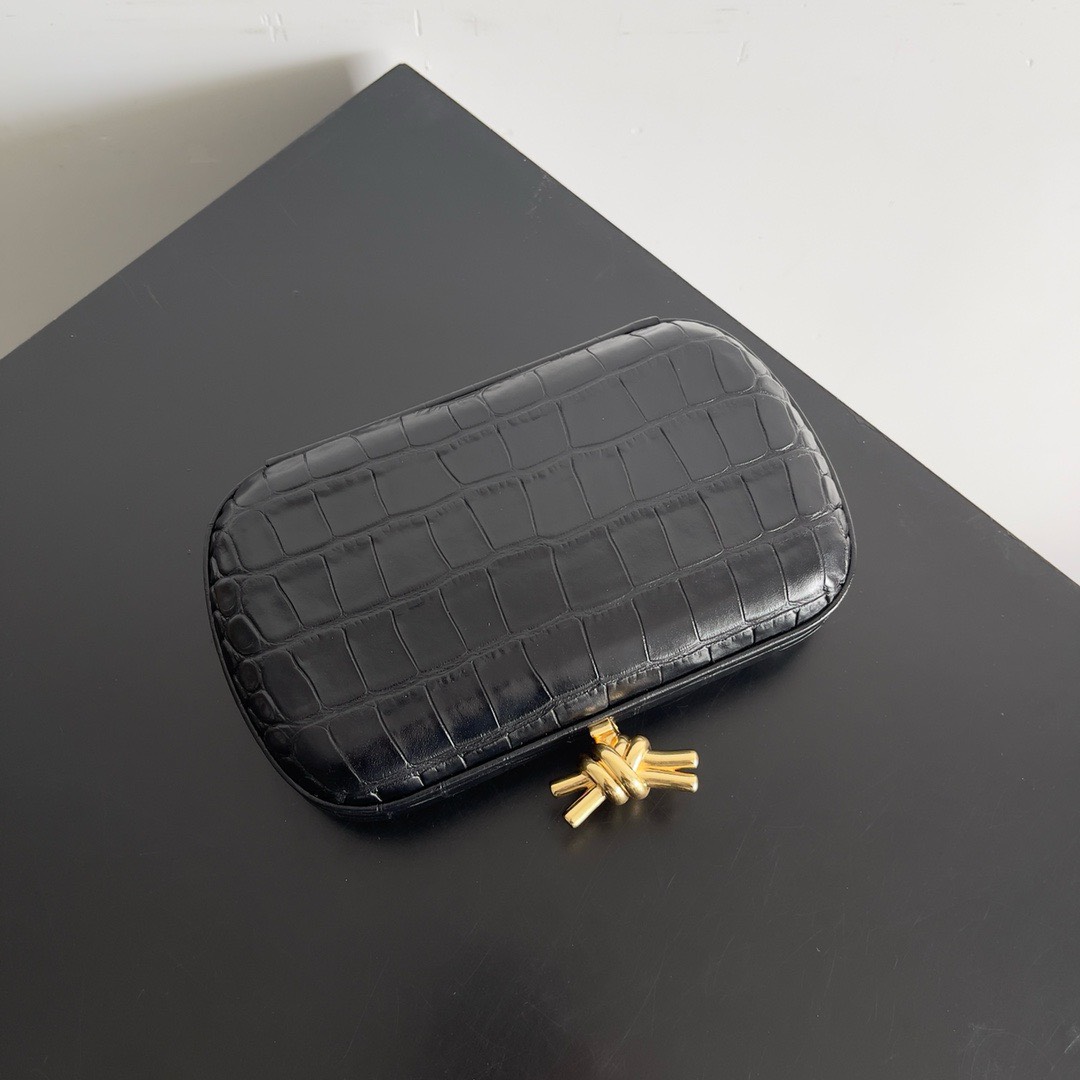 Bagsaa B0tt*ga Ven*ta Knot Crocodile Black - 20x12x5.5cm
