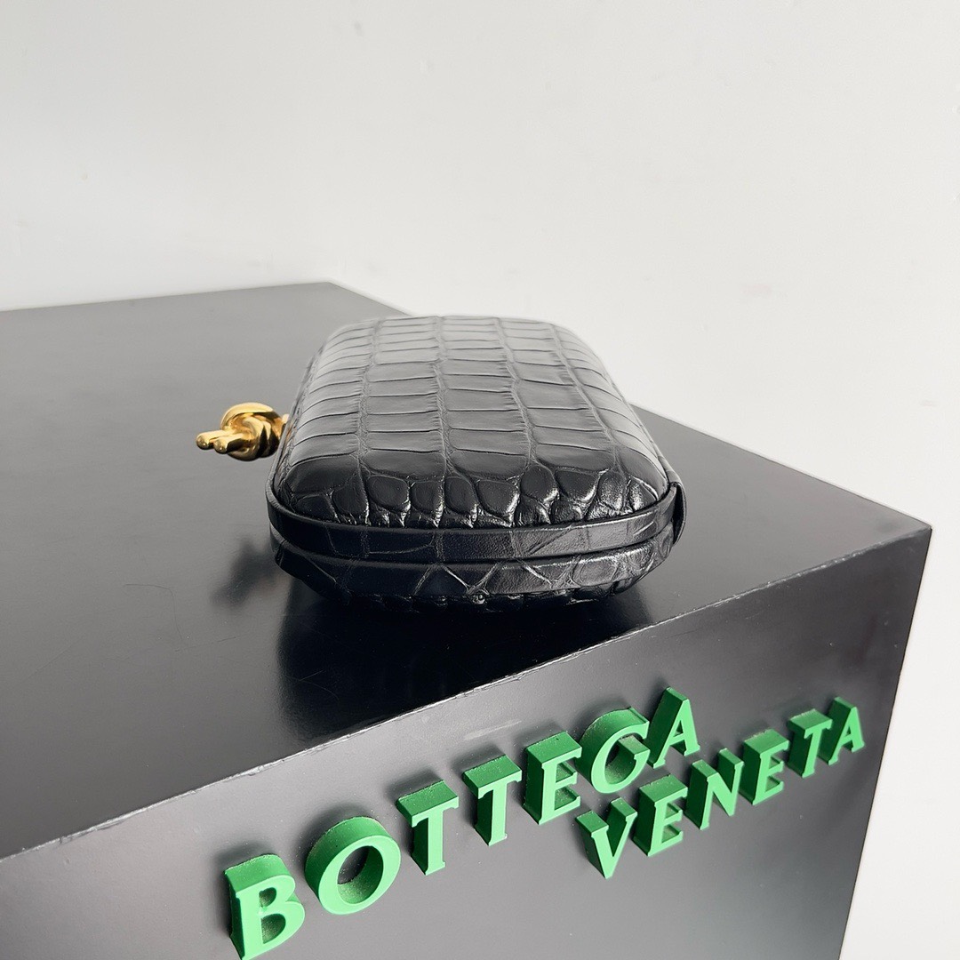 Bagsaa B0tt*ga Ven*ta Knot Crocodile Black - 20x12x5.5cm