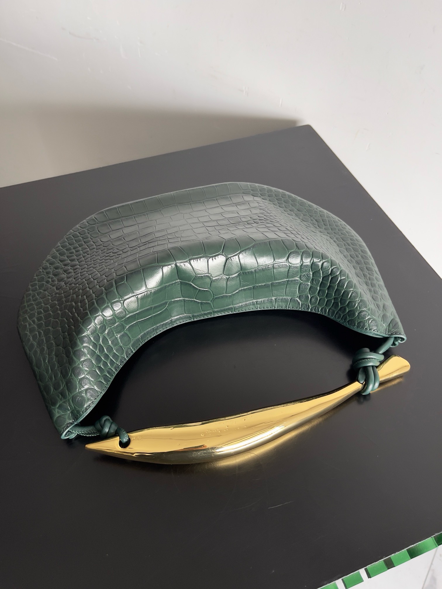Bagsaaa B0tt*ga Ven*ta Sardine Green Crocodile top handle bag - 36x24x3cm