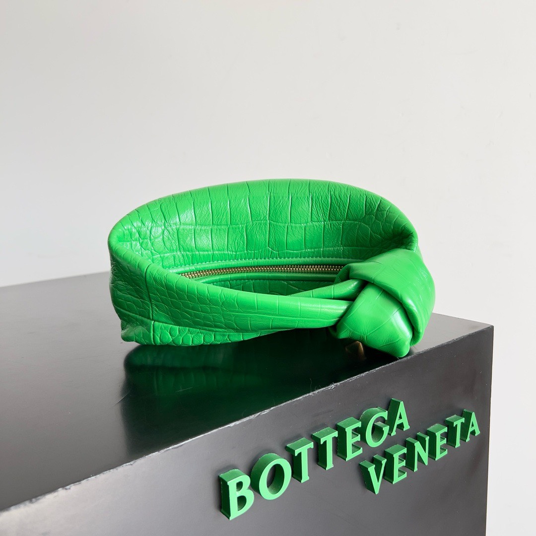 Bagsaaa B0tt*ga Ven*ta Small Jodie Crocodile Green Bag - 23x15x5cm