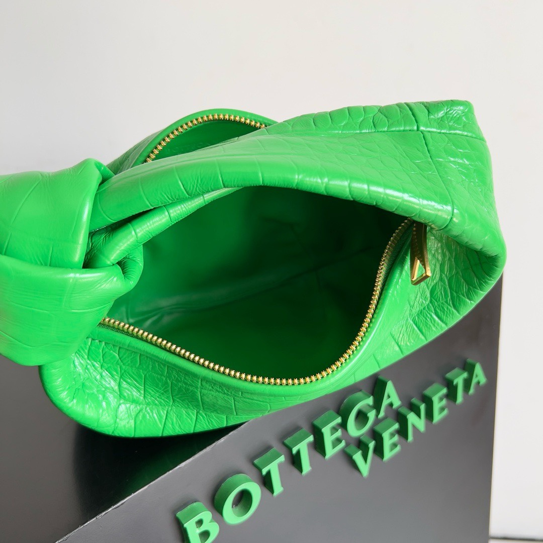 Bagsaaa B0tt*ga Ven*ta Small Jodie Crocodile Green Bag - 23x15x5cm