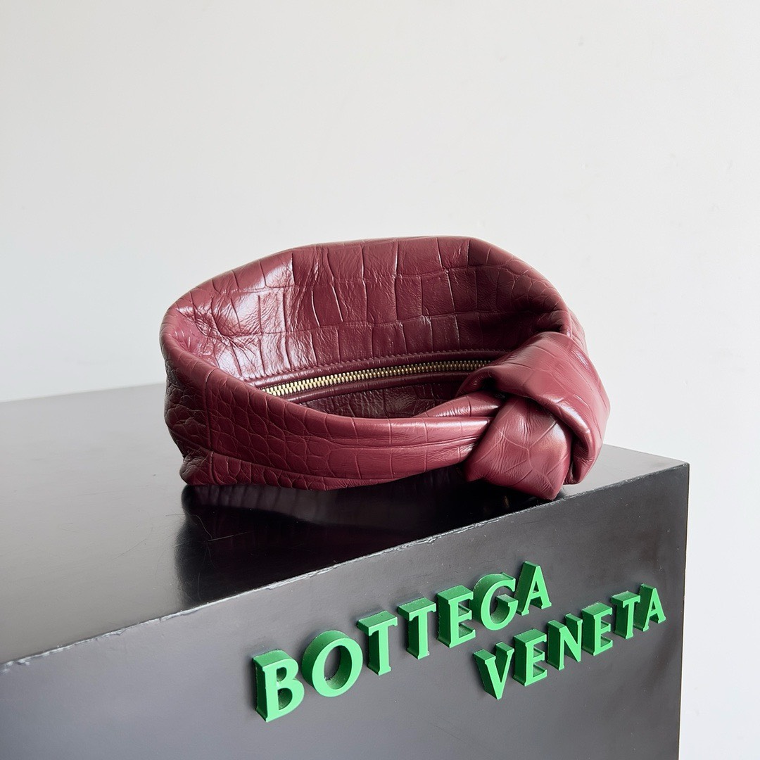 Bagsaaa B0tt*ga Ven*ta Small Jodie Crocodile Bv*b*rry Bag - 23x15x5cm
