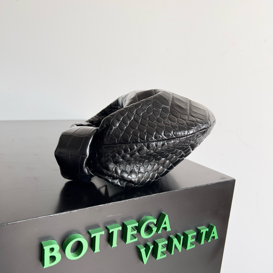 Bagsaaa B0tt*ga Ven*ta Small Jodie Crocodile Black Bag - 23x15x5cm