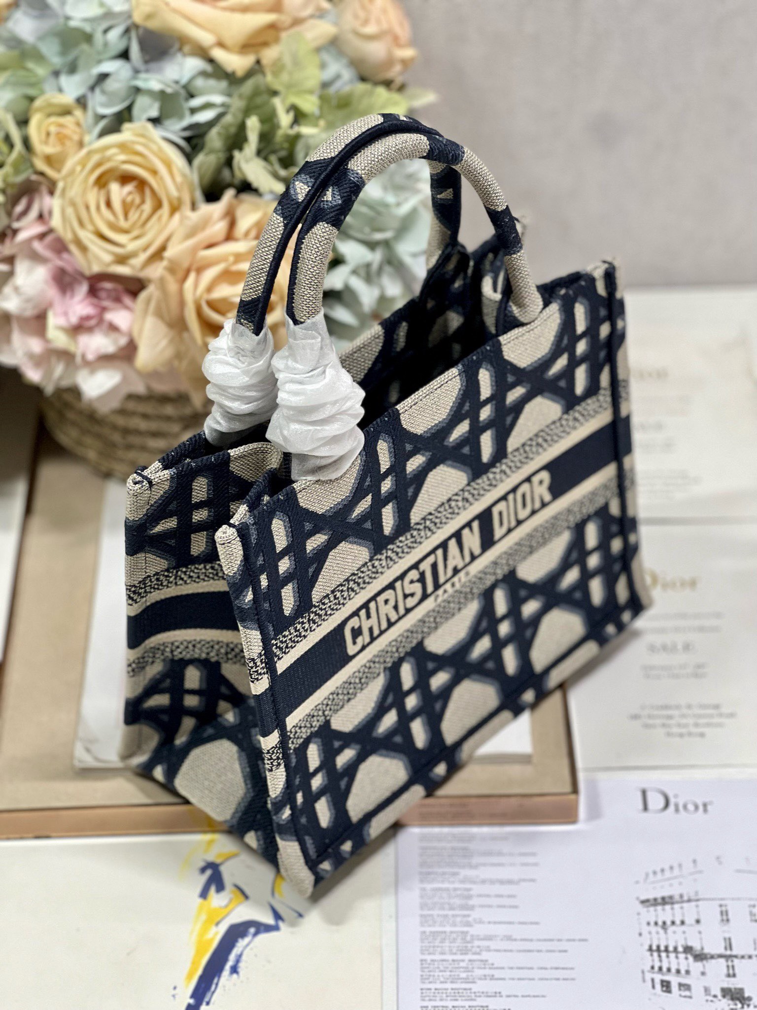Bagsaaa D10r MediumBook Tote Blue Macrocannage Embroidery