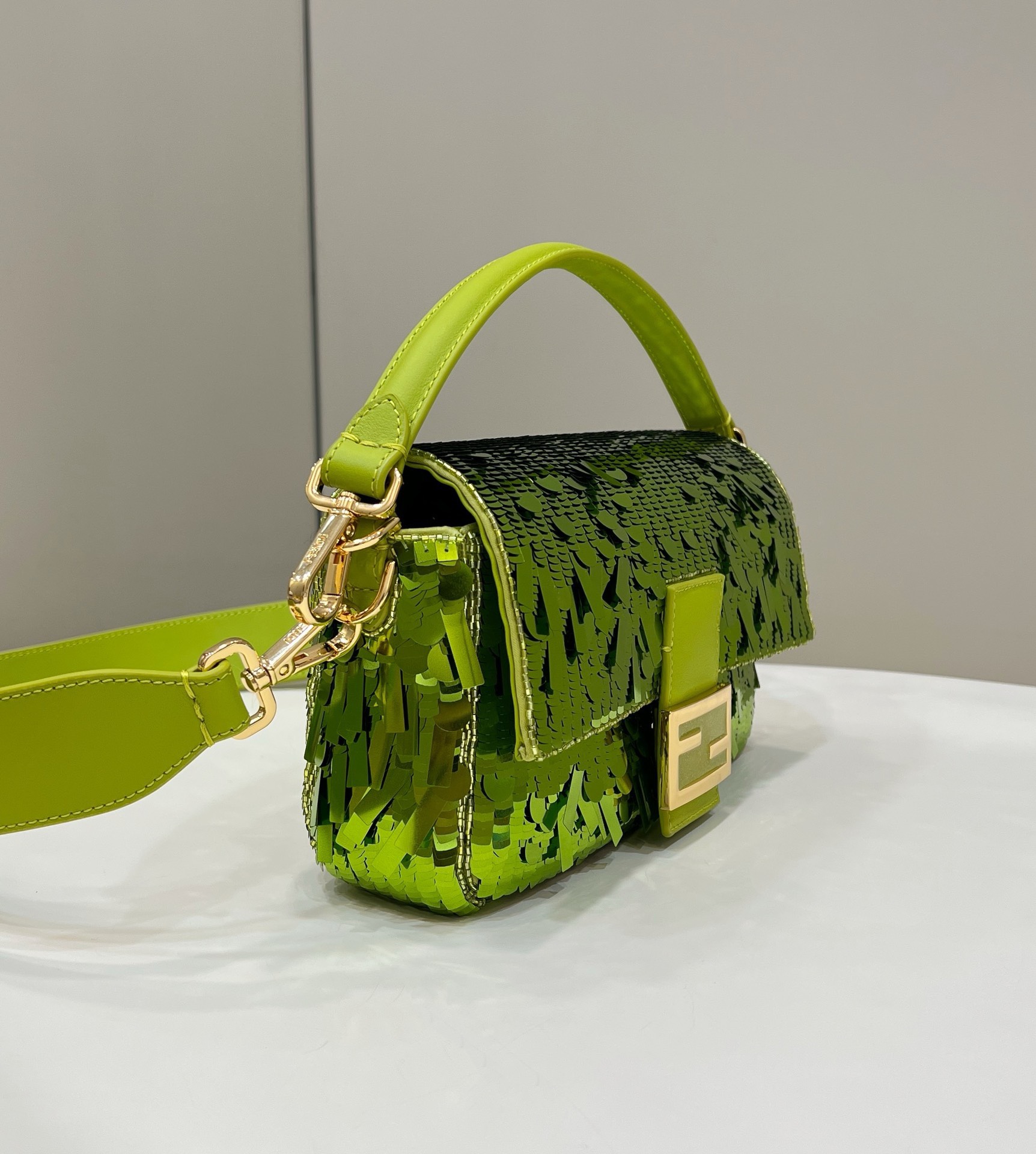 Bagsaaa F**di Baguette Acid green sequin and leather bag - 27x15x6cm
