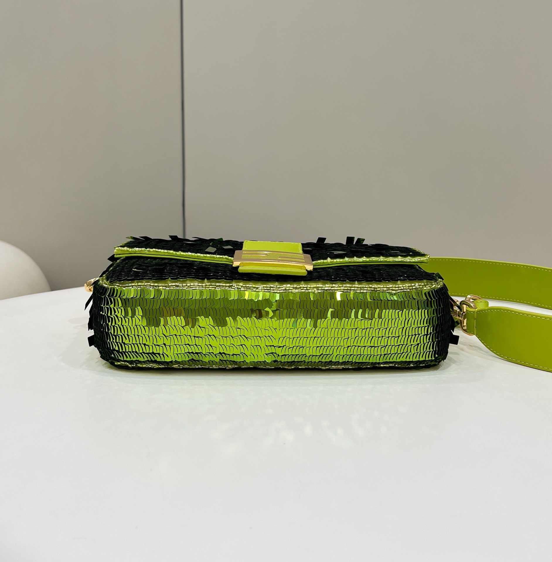 Bagsaaa F**di Baguette Acid green sequin and leather bag - 27x15x6cm