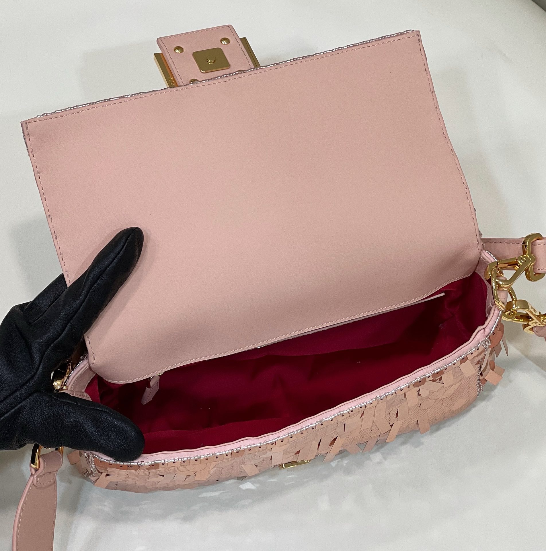 Bagsaaa F**di Baguette Pink sequin and leather bag - 27x15x6cm