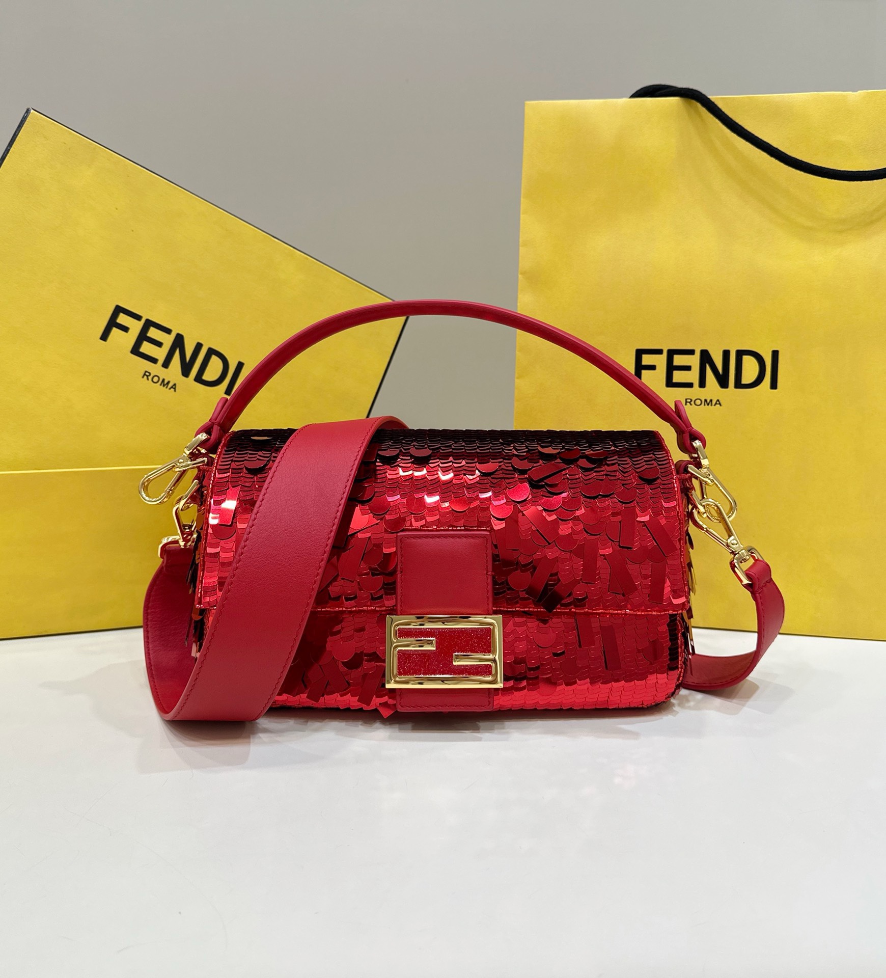 Bagsaaa F**di Baguette Red sequin and leather bag - 27x15x6cm