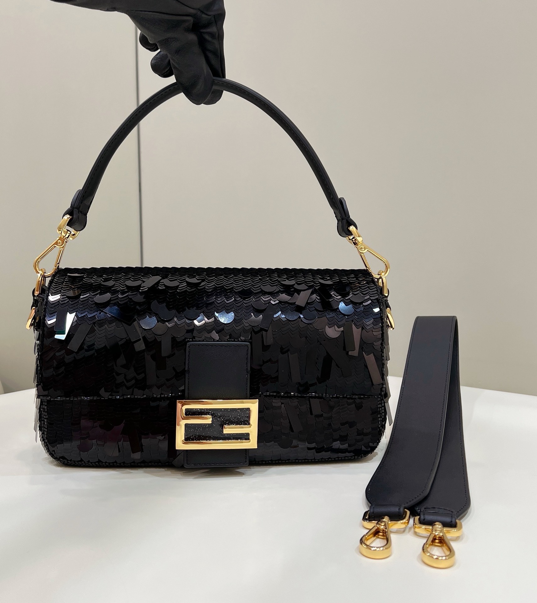 Bagsaaa F**di Baguette Black sequin and leather bag - 27x15x6cm