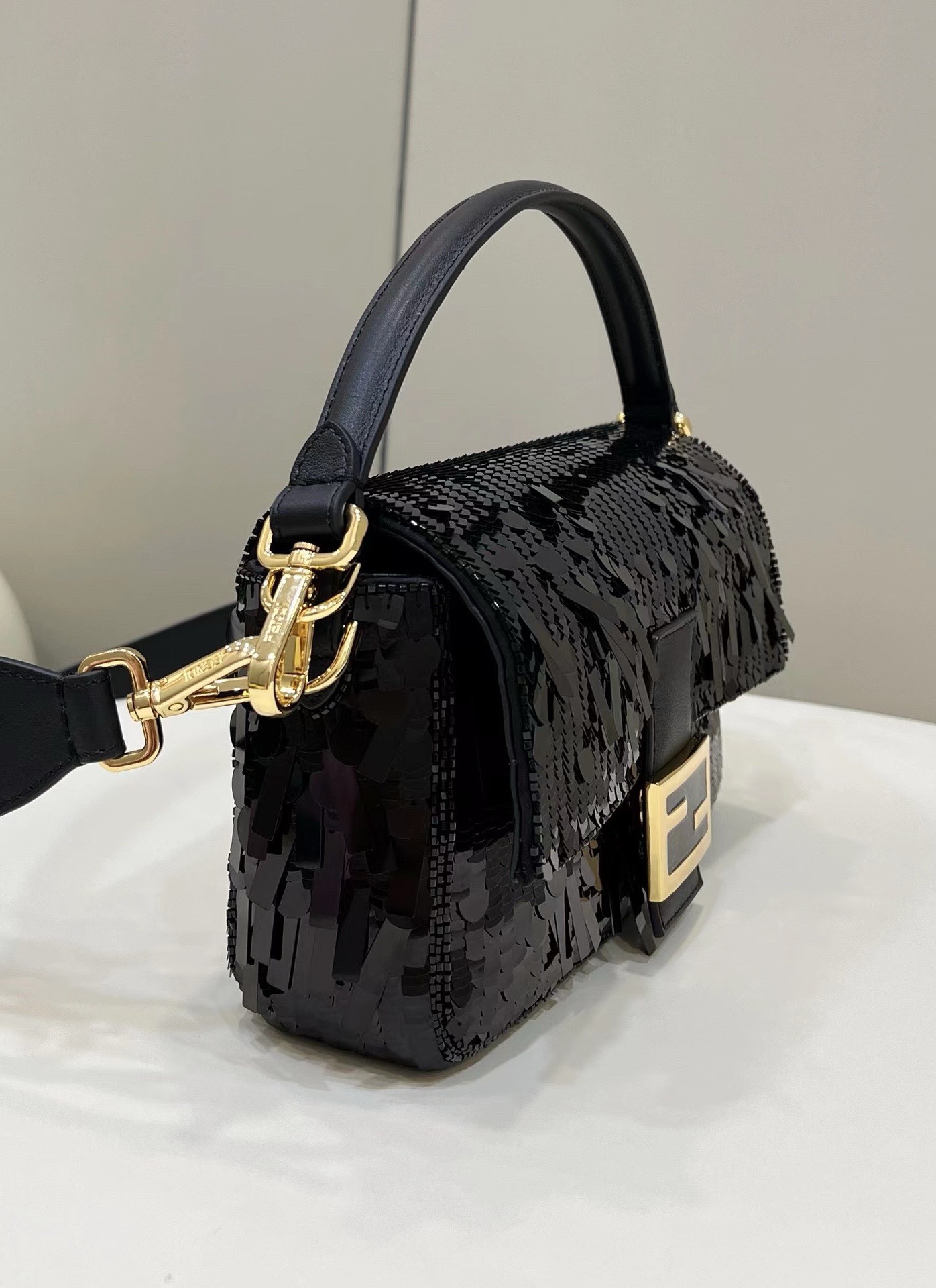 Bagsaaa F**di Baguette Black sequin and leather bag - 27x15x6cm