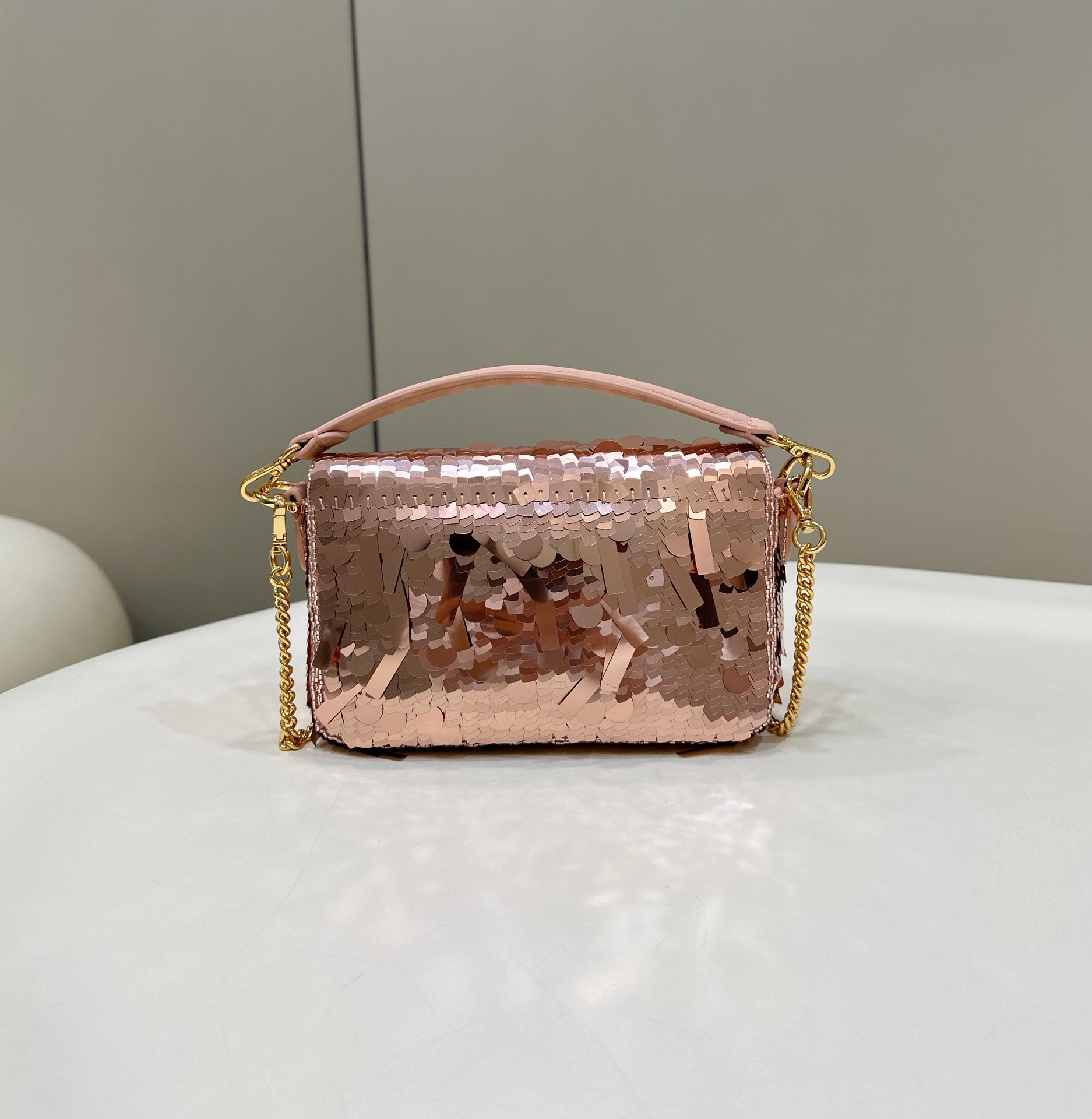 Bagsaaa F**di Mni Baguette Pink sequin and leather bag - 19*5*11cm