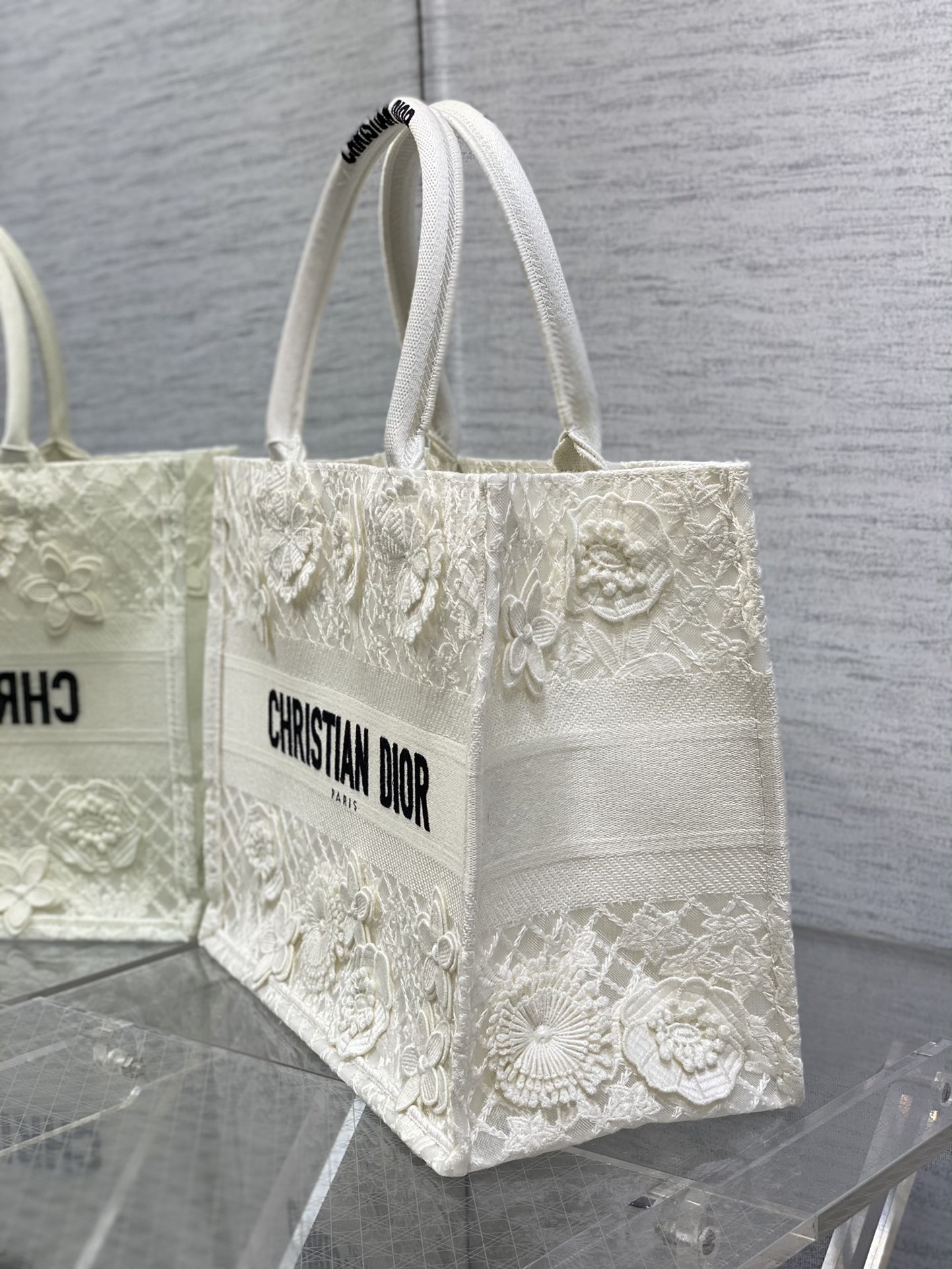 Bagsaaa D10r Book Tote Medium White D-Lace Flower Embroidery with 3D Macramé Effect