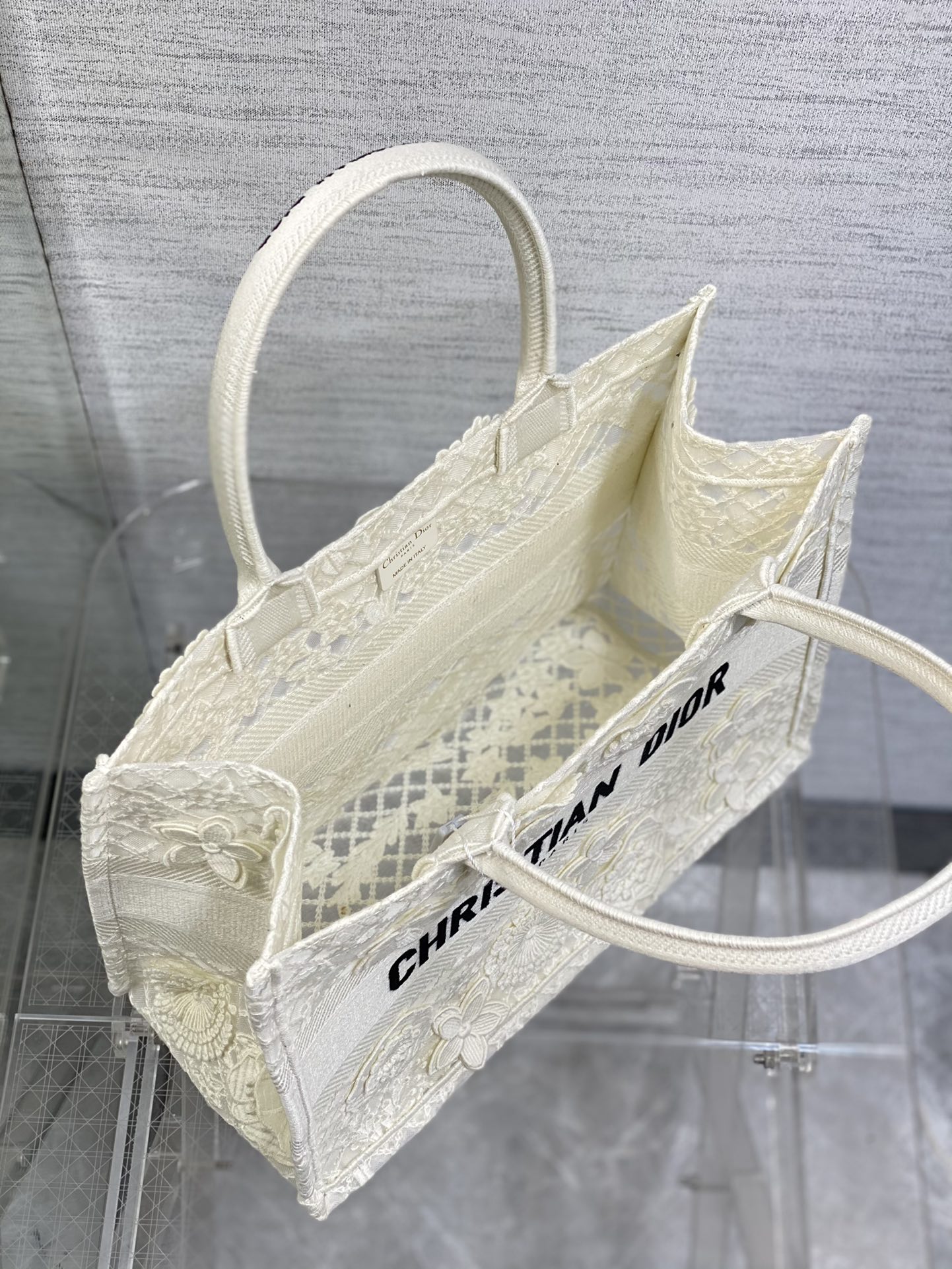 Bagsaaa D10r Book Tote Medium White D-Lace Flower Embroidery with 3D Macramé Effect