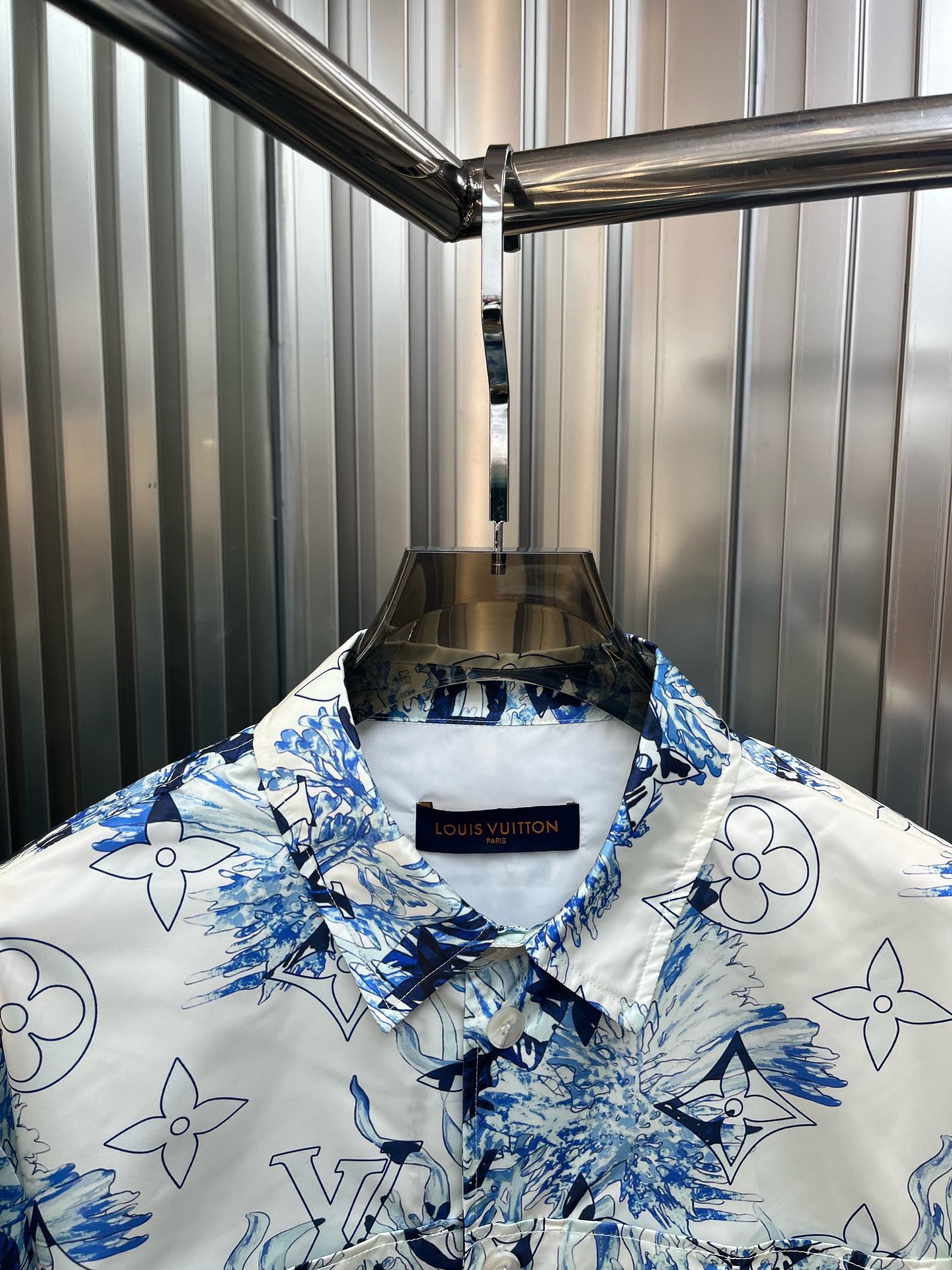 Bagsaaa L0vis Vvtt0n Blue Shirt