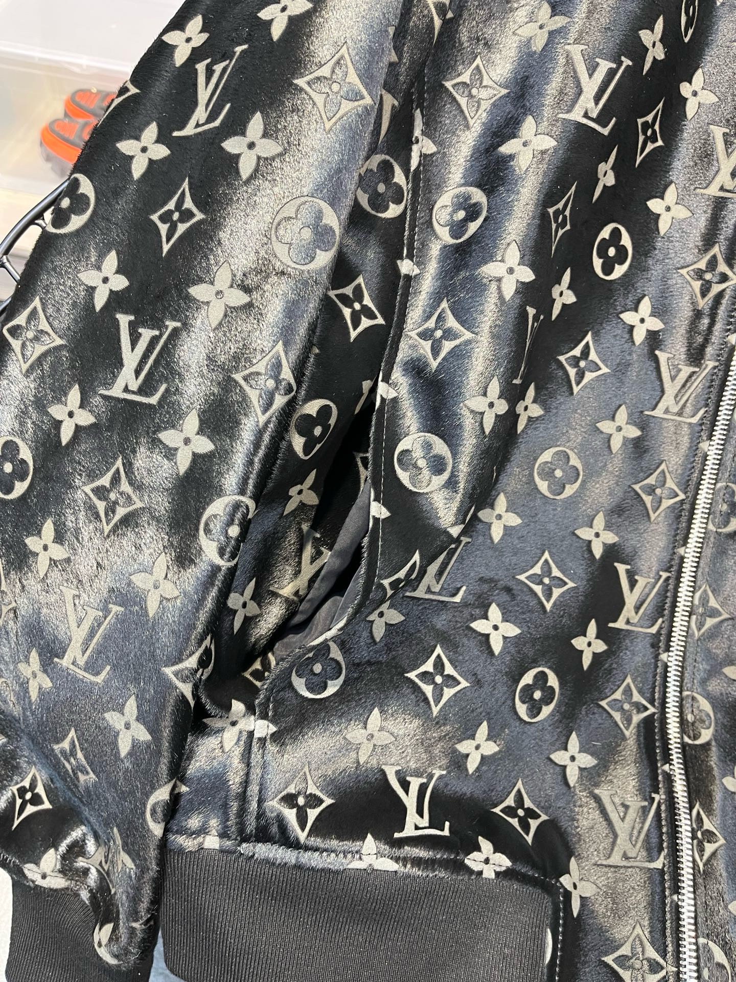 Bagsaaa L0vis Vvtt0n Leather Black Monogram Jacket