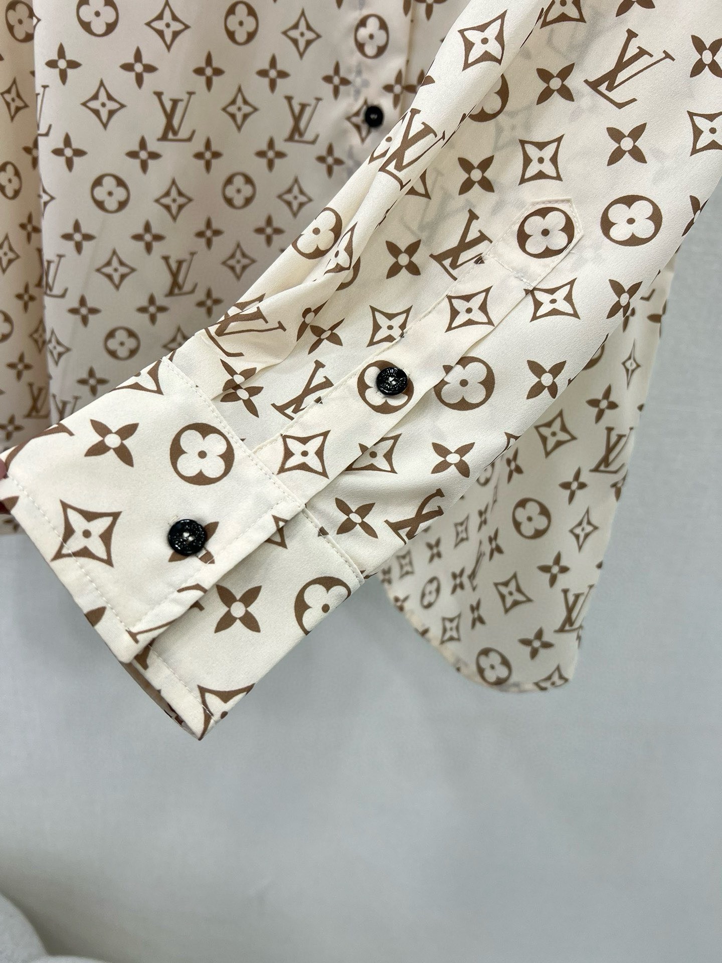 Bagsaaa L0vis Vvtt0n Silk Fabric Monogram Cream Color