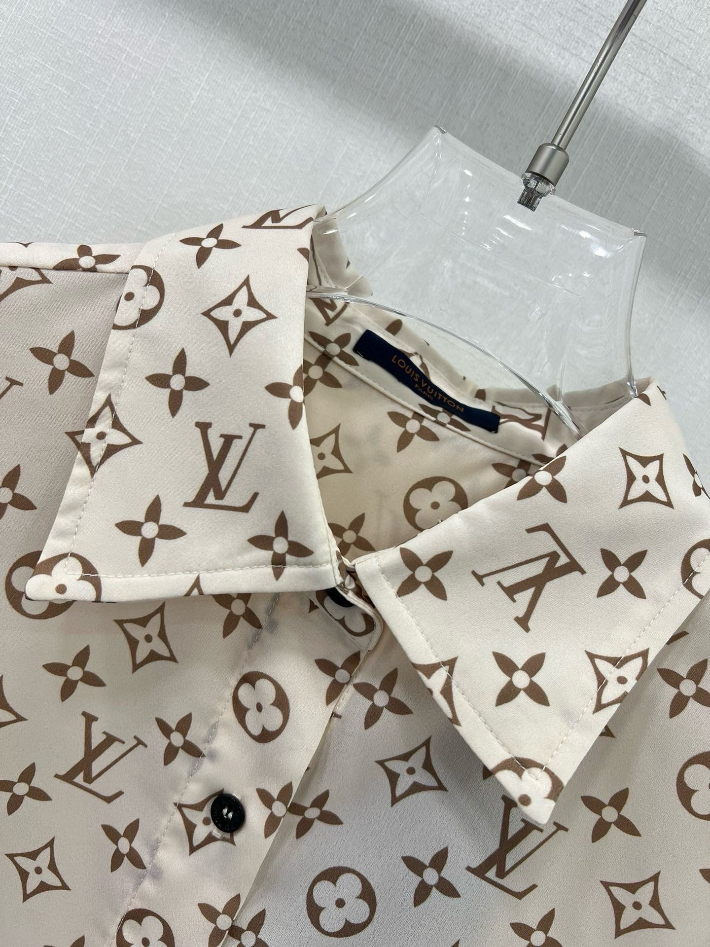 Bagsaaa L0vis Vvtt0n Silk Fabric Monogram Cream Color