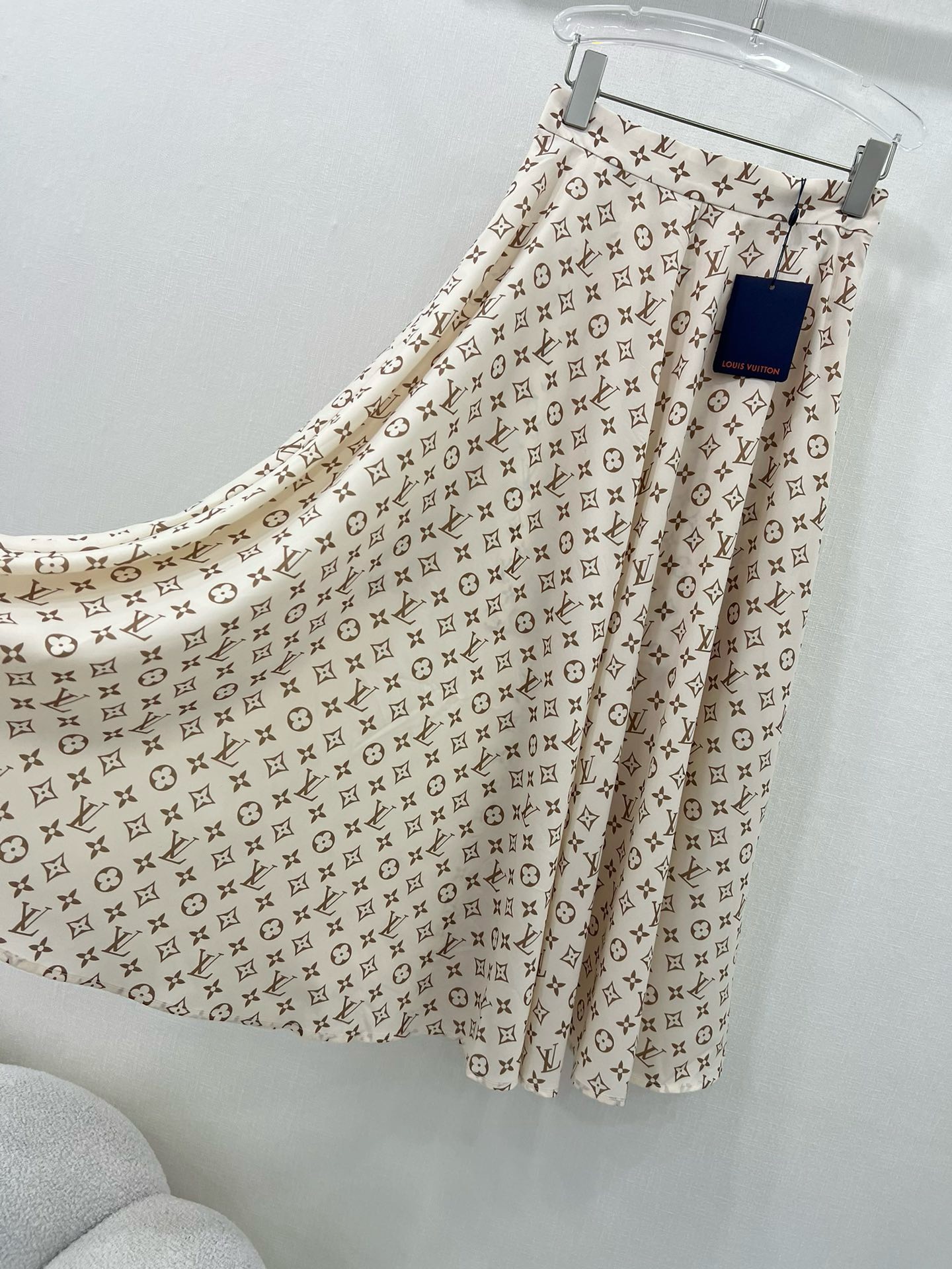 Bagsaaa L0vis Vvtt0n Silk Fabric Monogram Cream Color Long Skirt