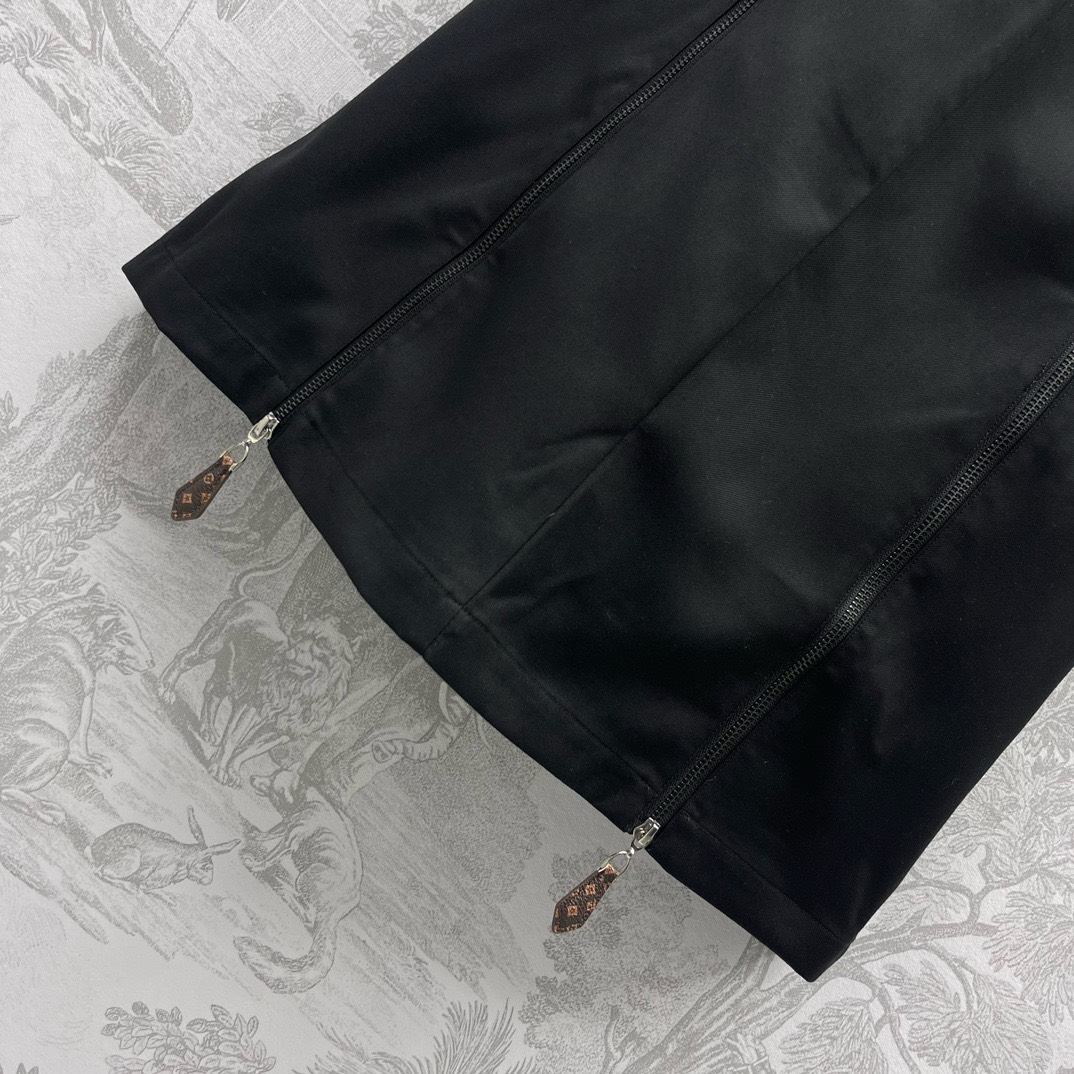 Bagsaaa L0vis Vvtt0n Black With Belt Long Skirt