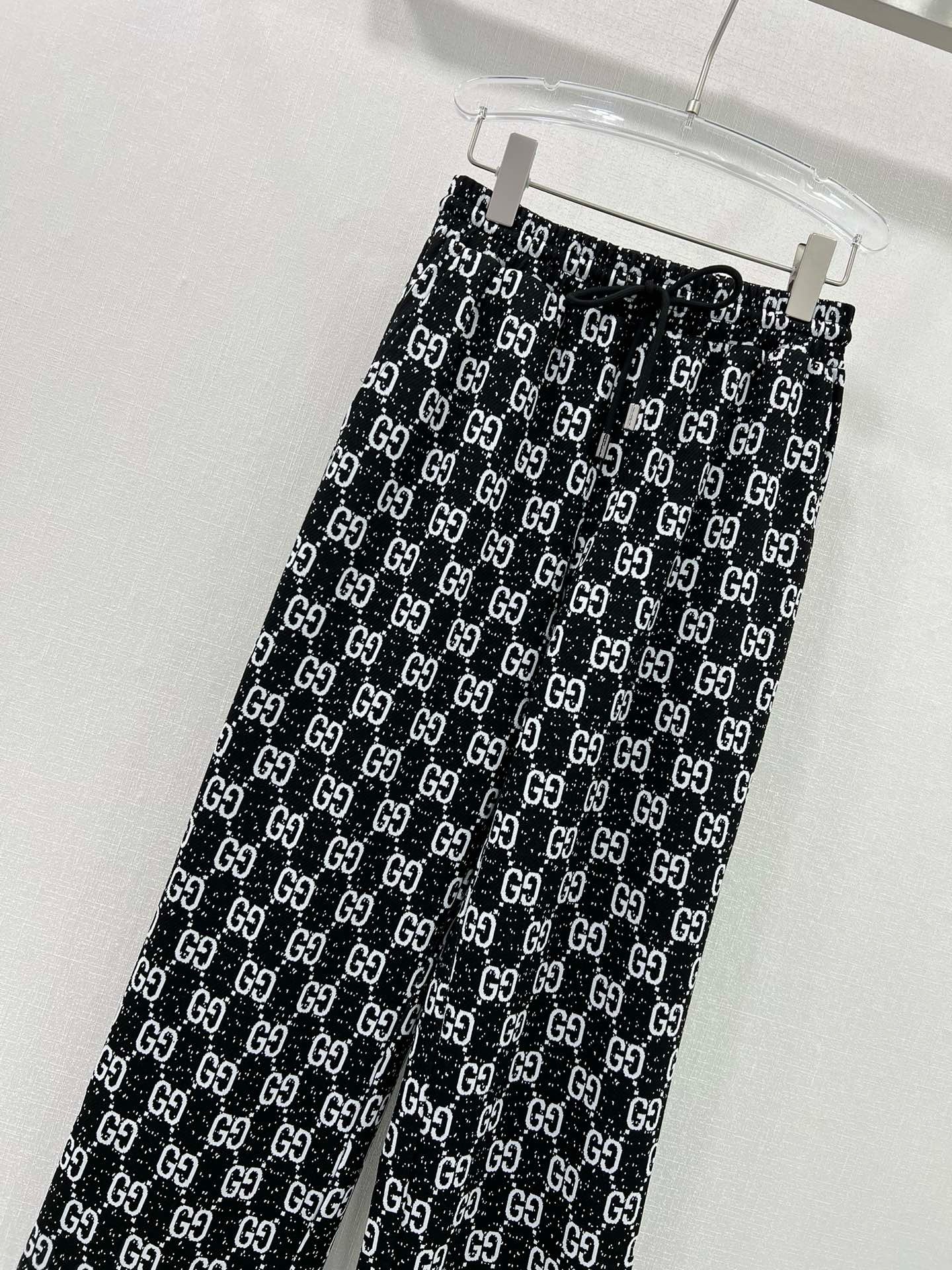 Bagsaaa Gvc*1 GG Ebony Black Velvet Pants