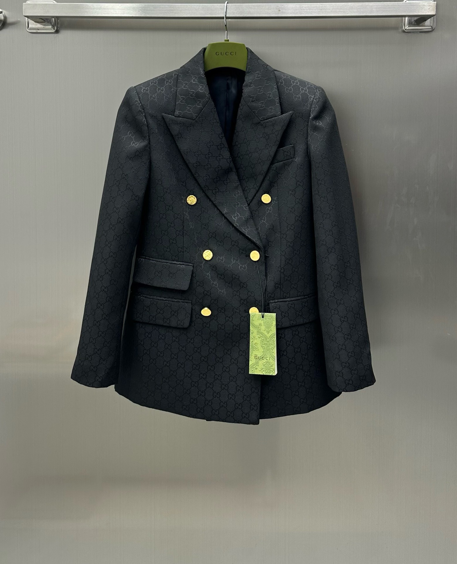 Bagsaaa Gvc*1 Black Ebony Suit