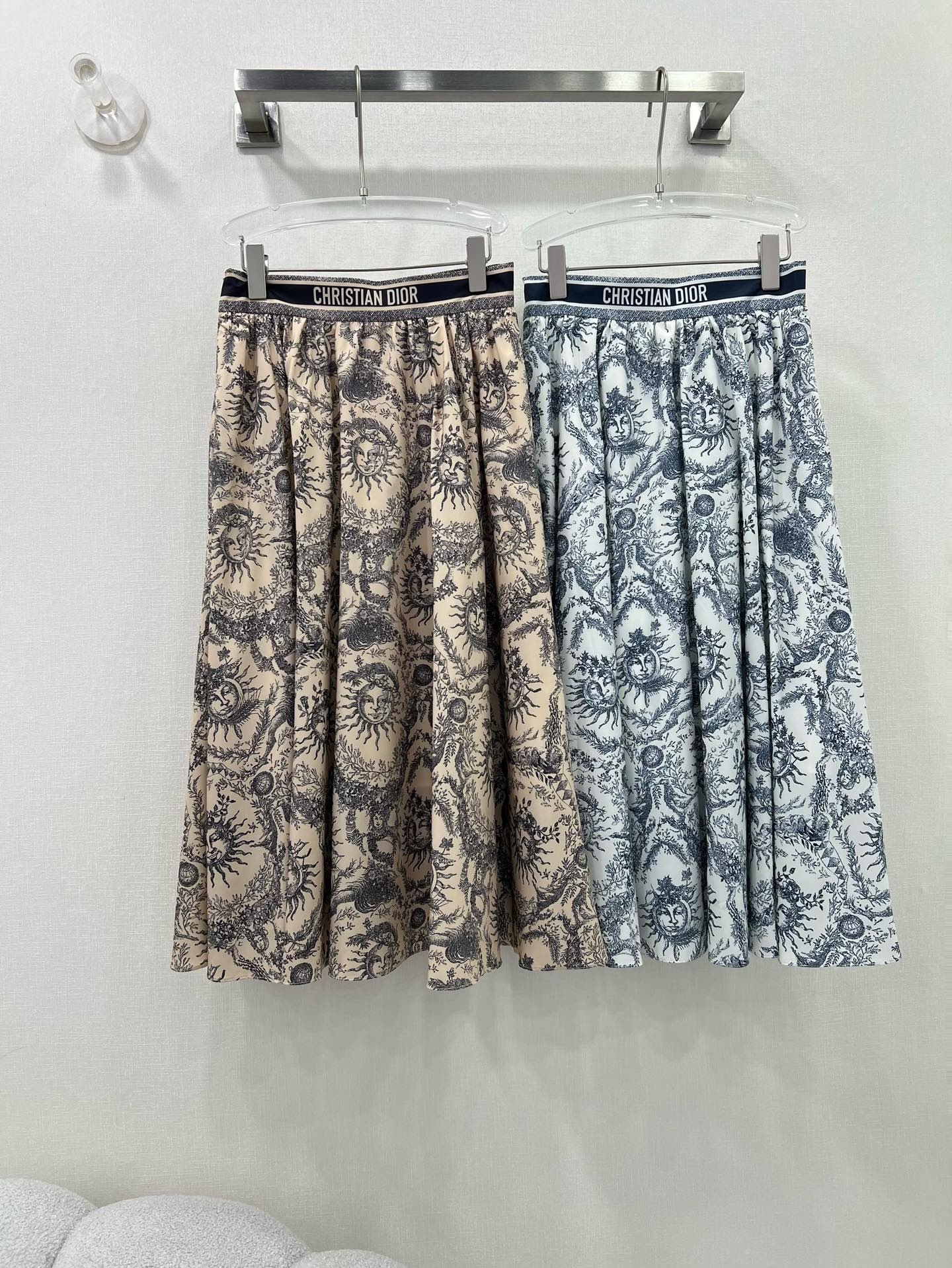 Bagsaaa D10r Long Skirt Toile de Jouy Soleil Pattern