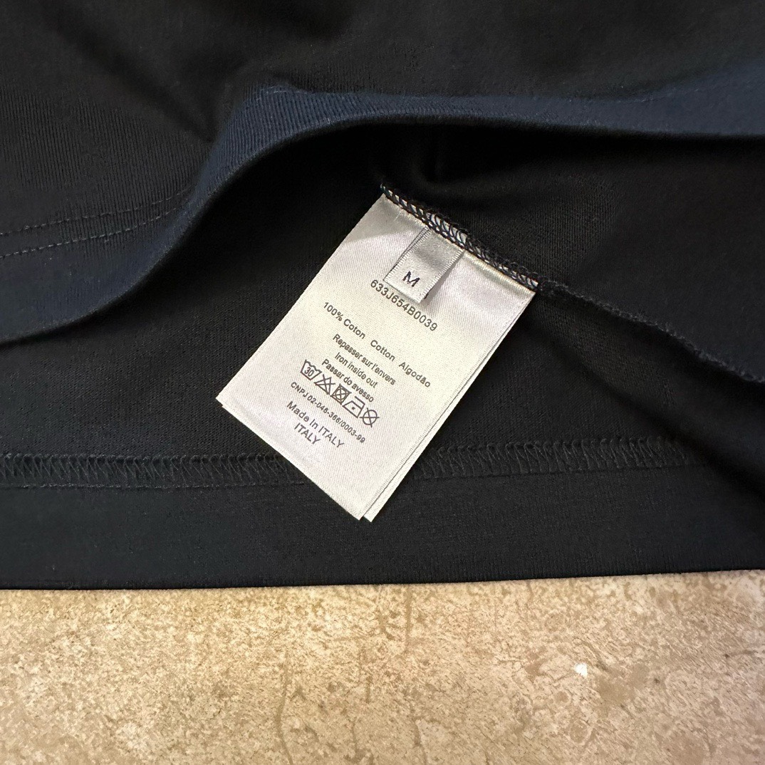 Bagsaaa D10r Black T-Shirt