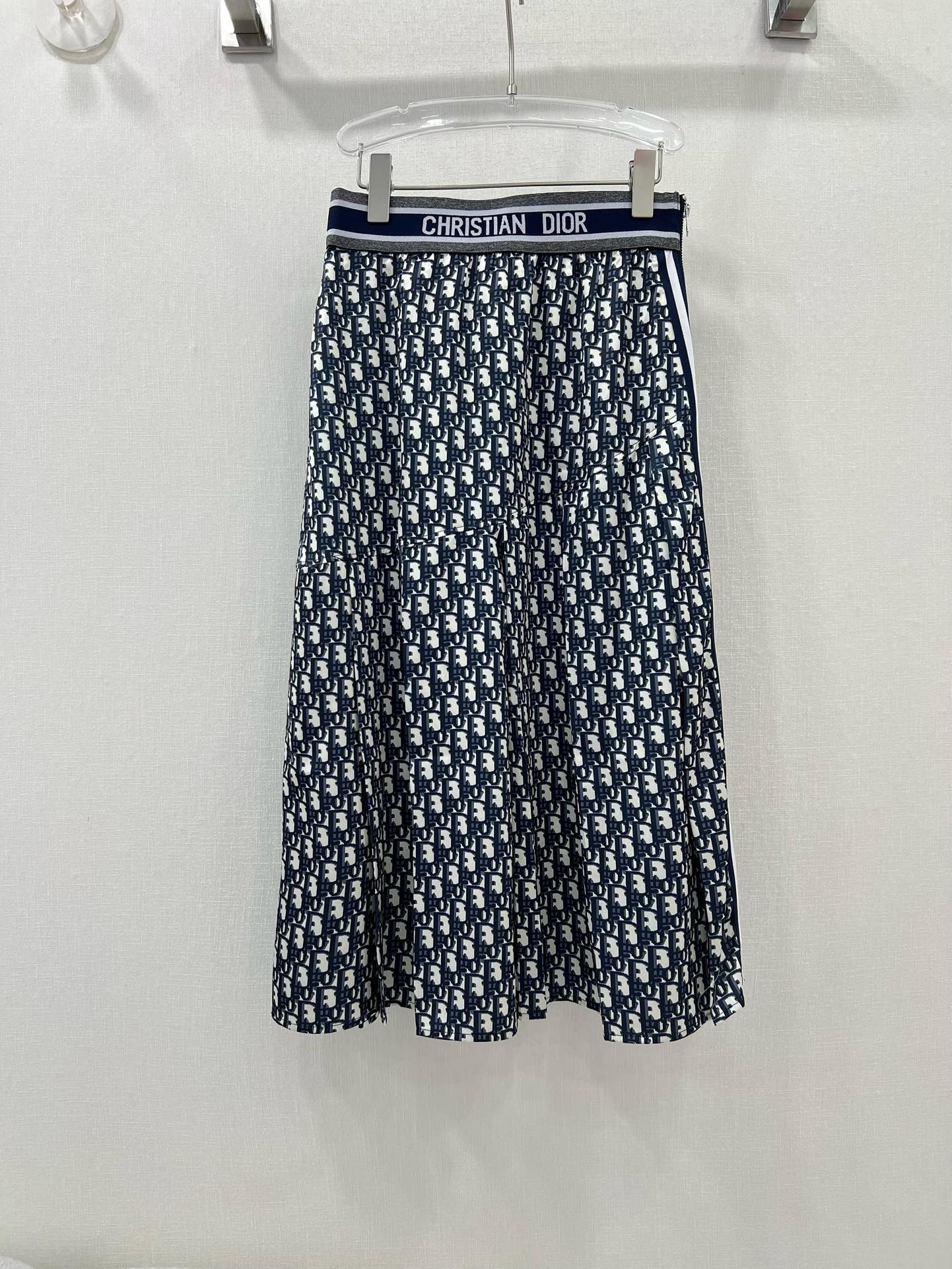 Bagsaaa D10r Oblique Jacquard Zipper Blue Long Skirt