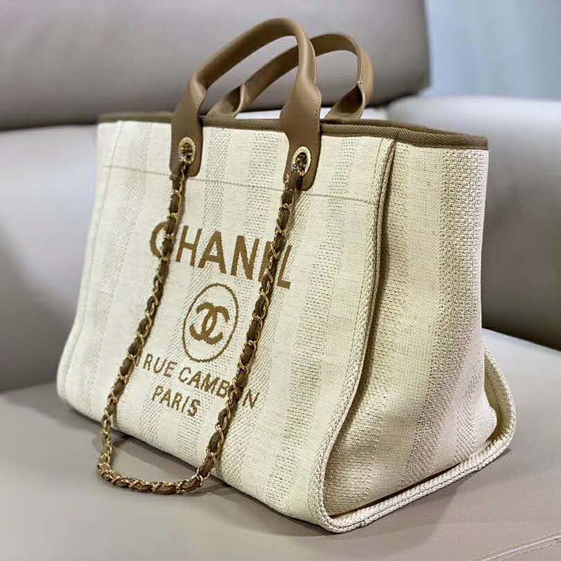 Bagsaaa Ch**el Deauville Shopping Bag in Cream - 30 × 39 × 22 cm
