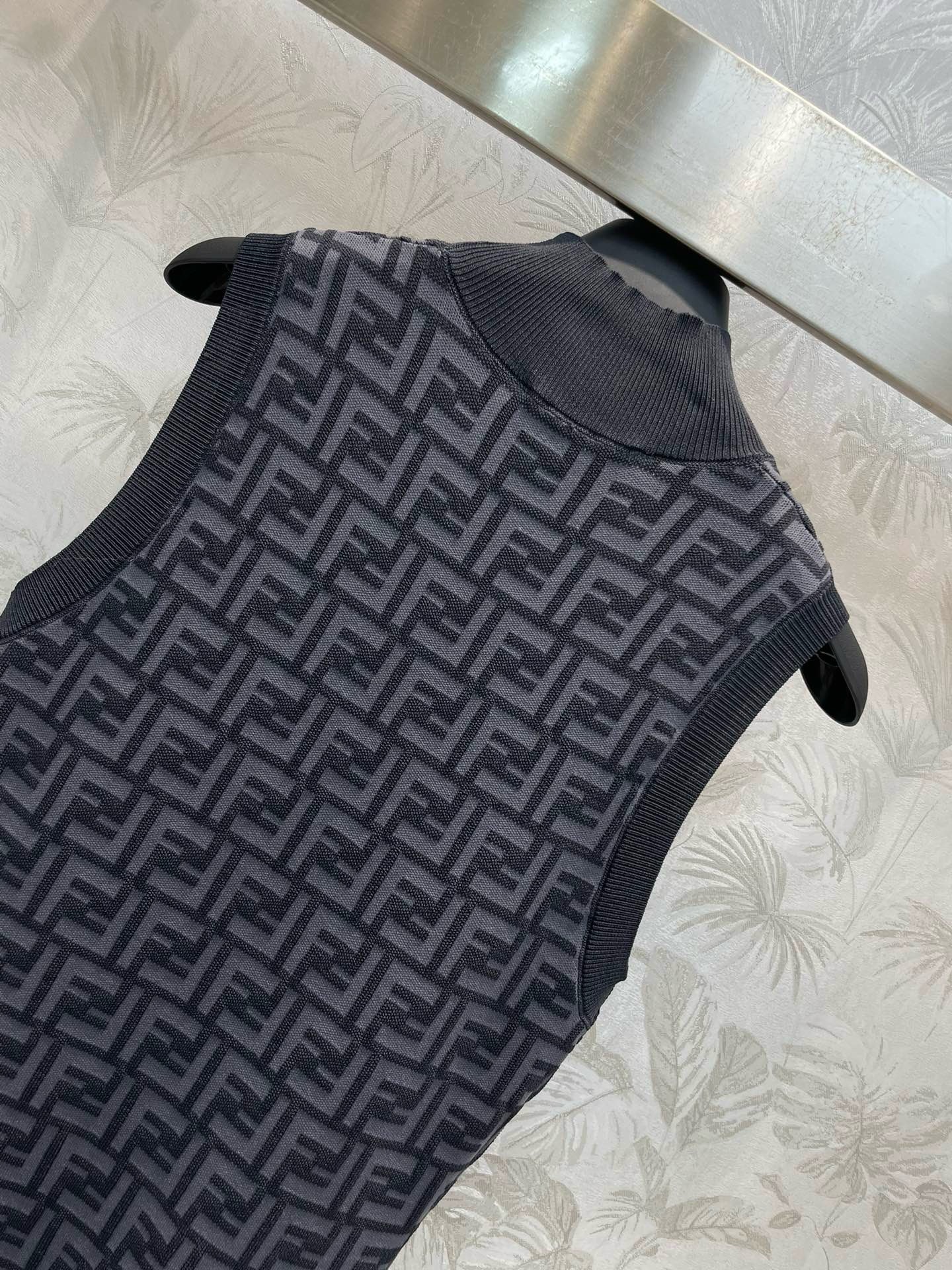 Bagsaaa F**di Grey Sleeveless Dress