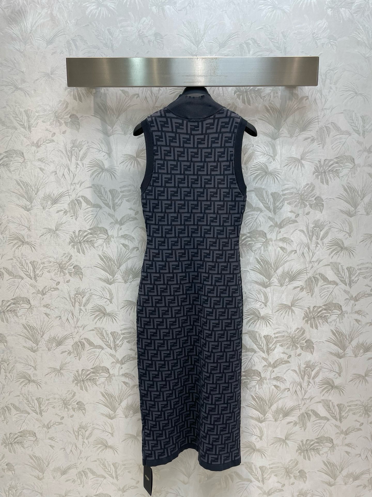 Bagsaaa F**di Grey Sleeveless Dress