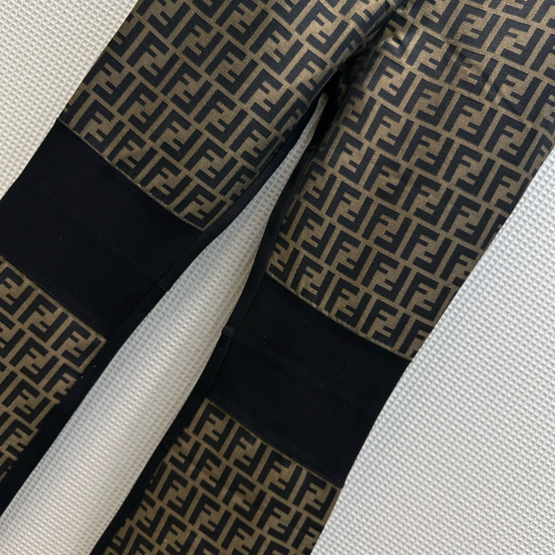 Bagsaa F**di ski trousers canvas with a FF motif